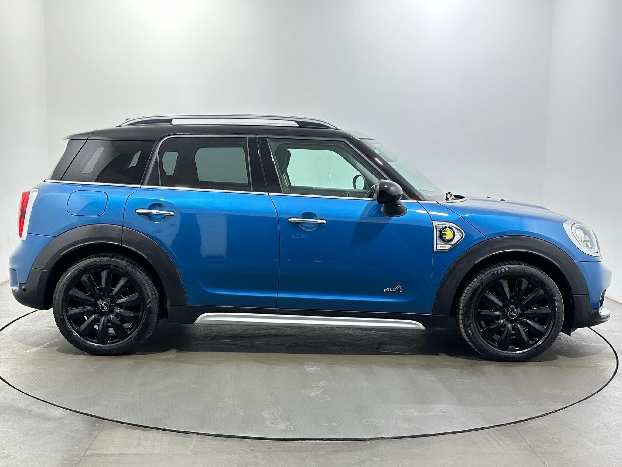 Mini Countryman view 9
