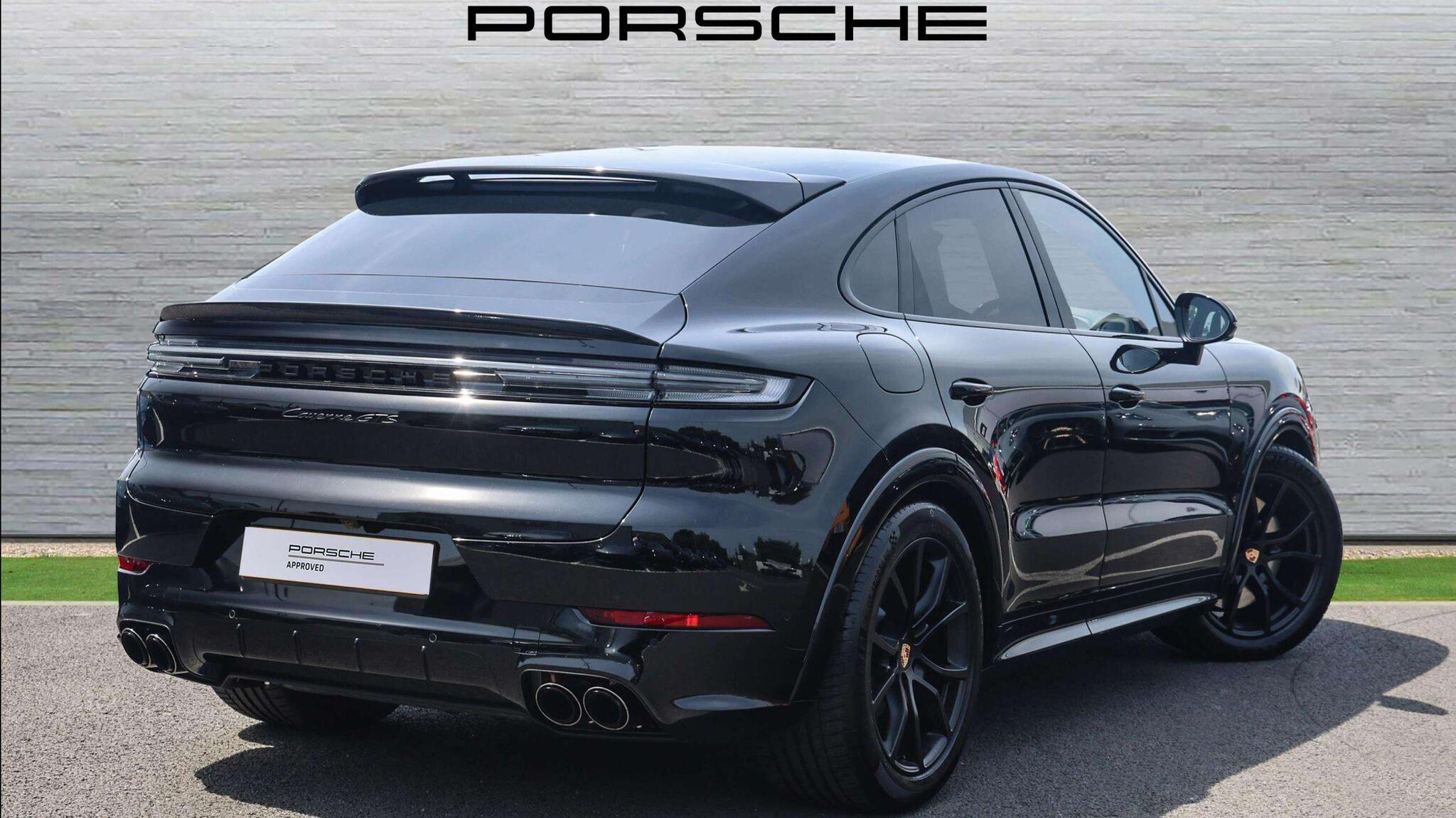 Porsche Cayenne view 3