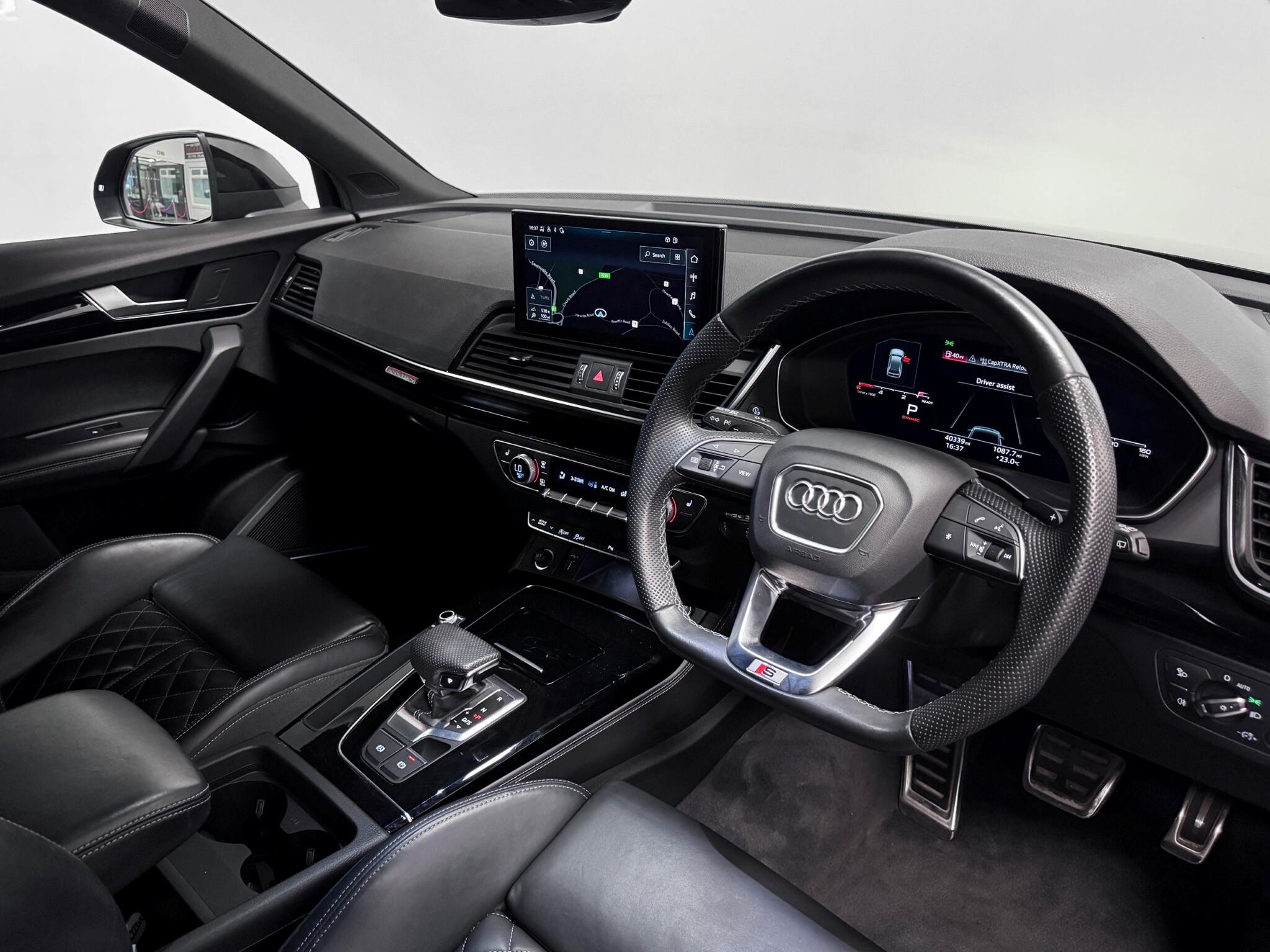 Audi Q5 view 23