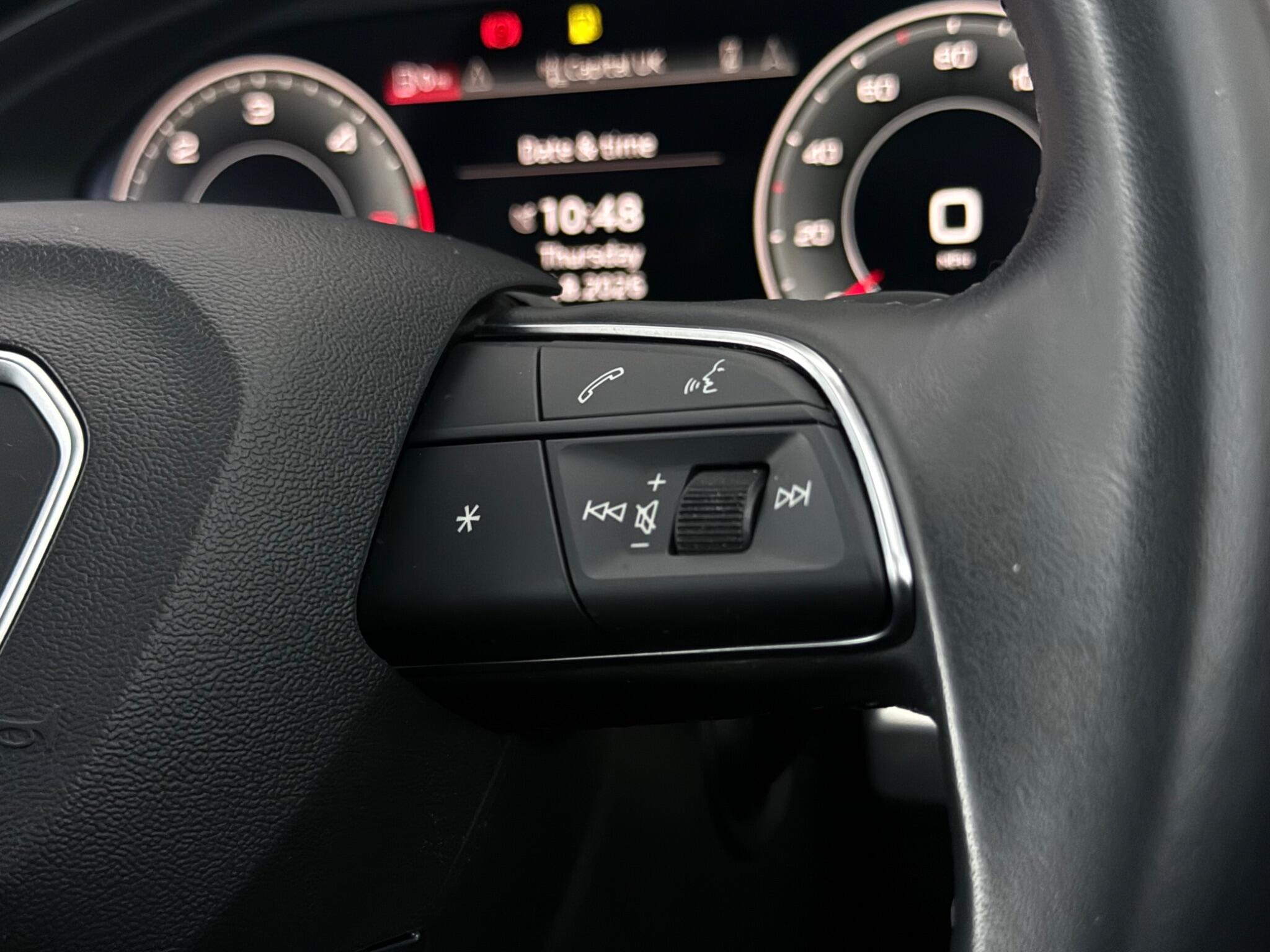 Audi Q5 view 17