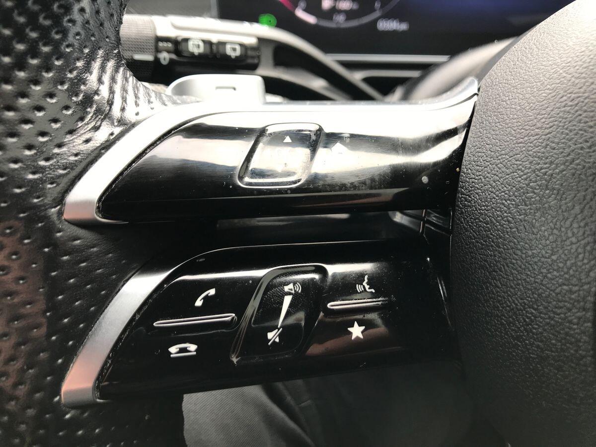 Mercedes-Benz C-Class view 19