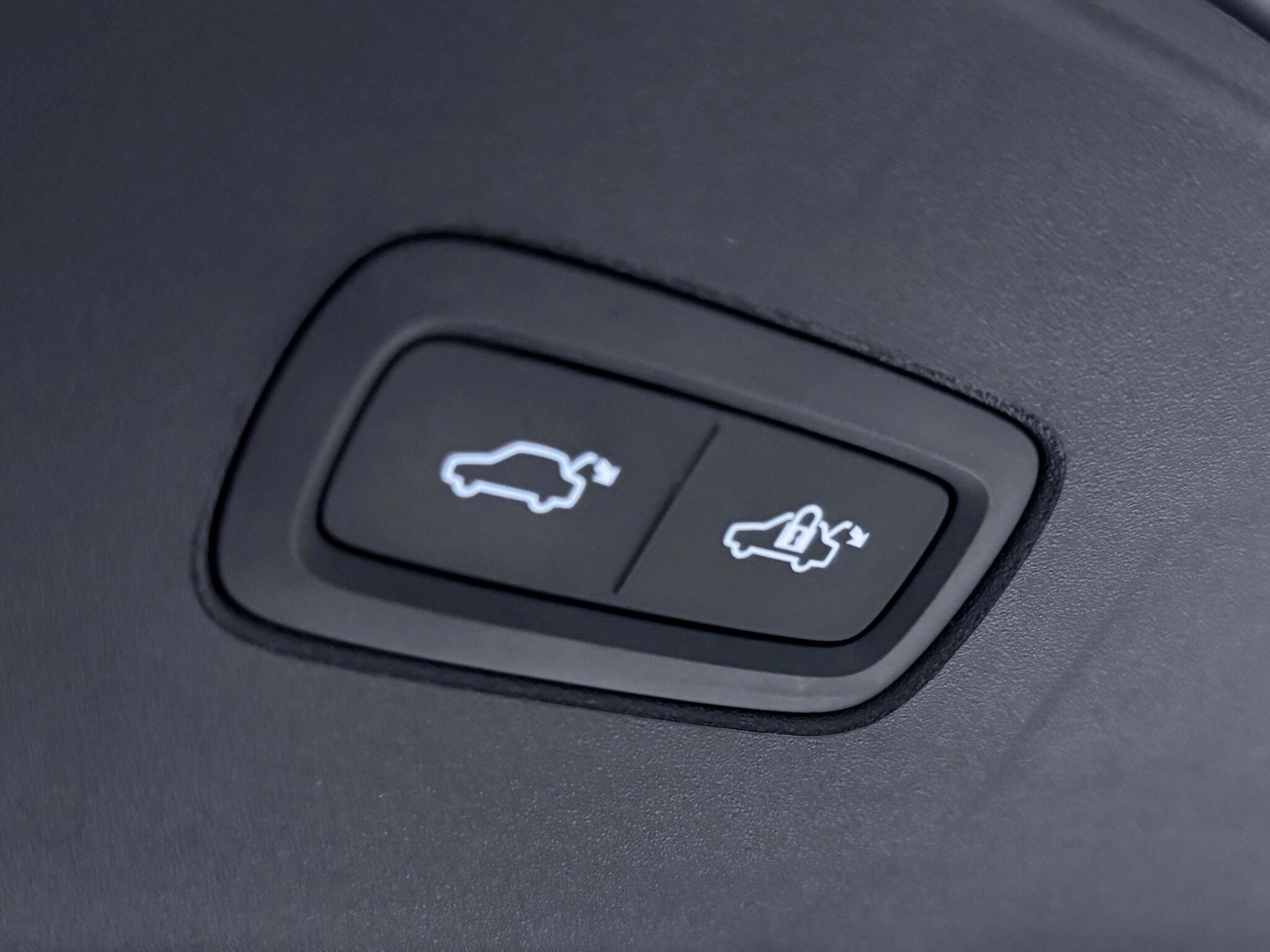 Volvo Ex90 view 11