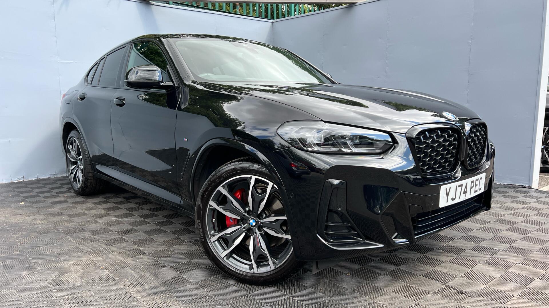 BMW X4 view 24