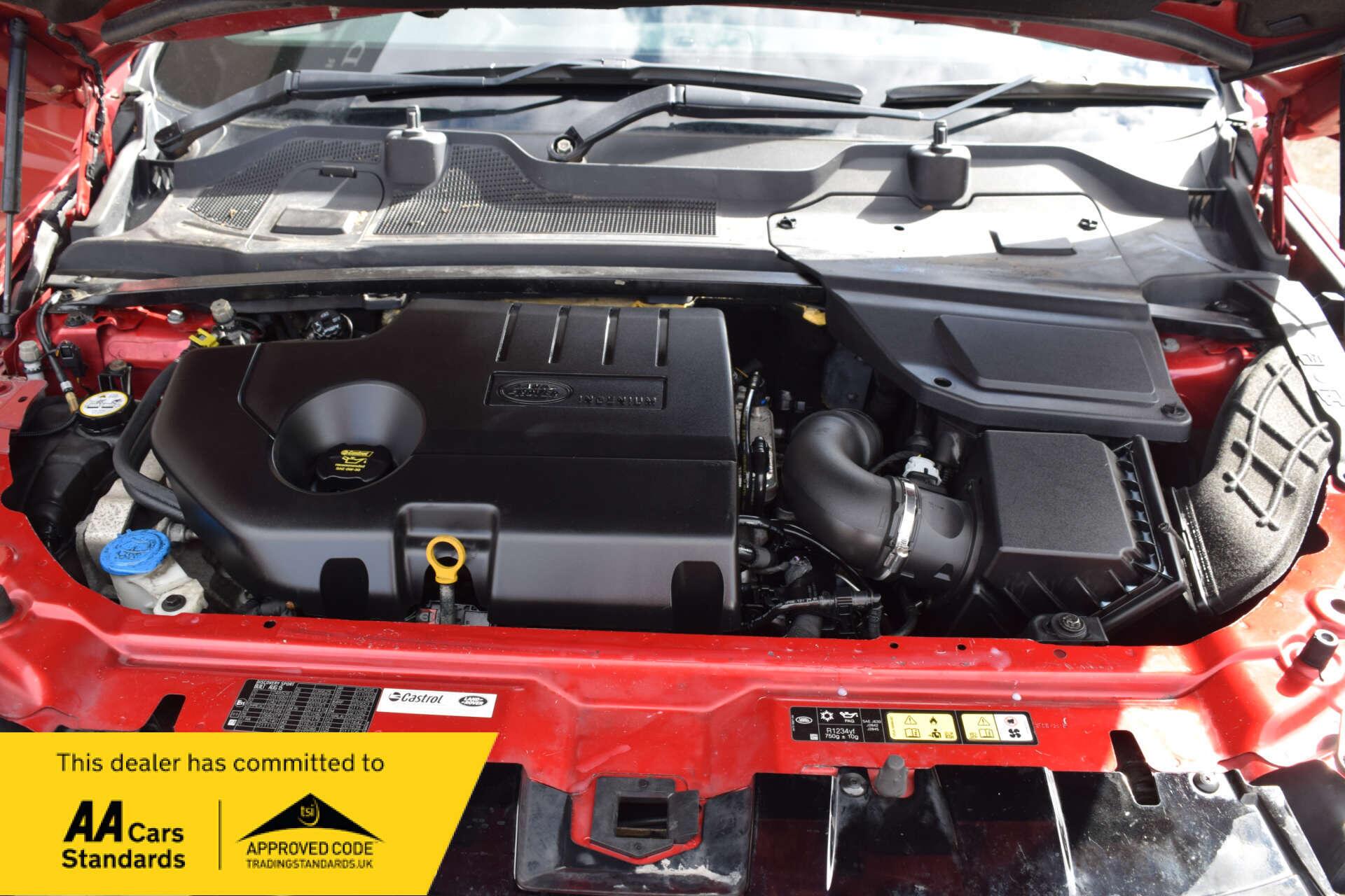 Land Rover Discovery Sport view 53