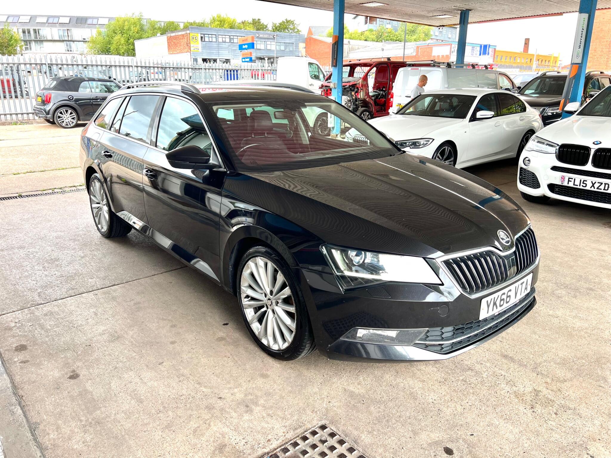 Skoda Superb main image