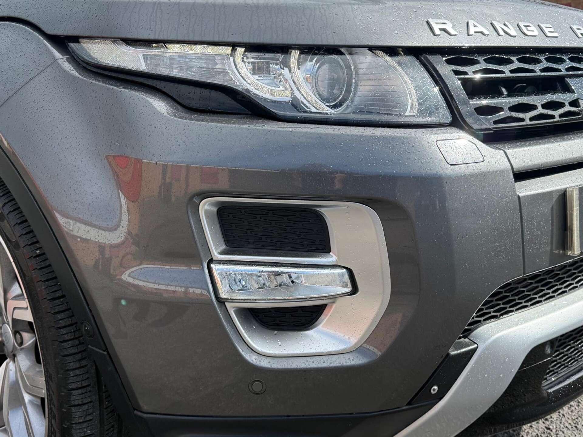 Land Rover Range Rover Evoque view 22
