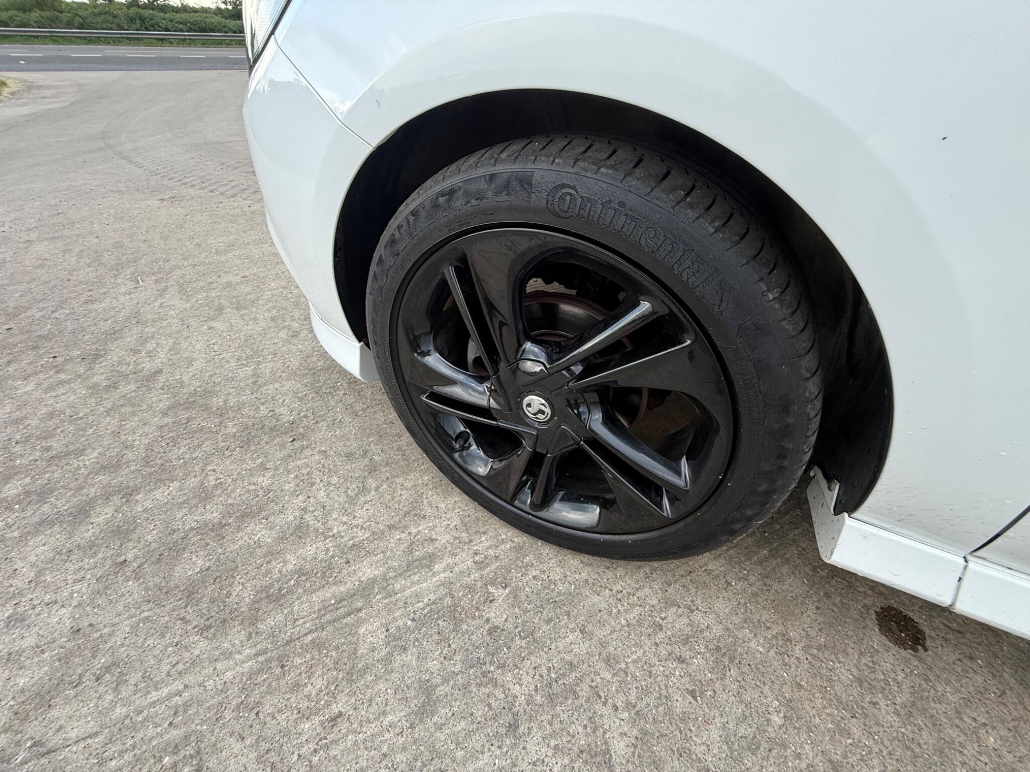Vauxhall Corsa 1.4i ecoTEC Limited Edition Euro 6 3dr — photo 34 of 96
