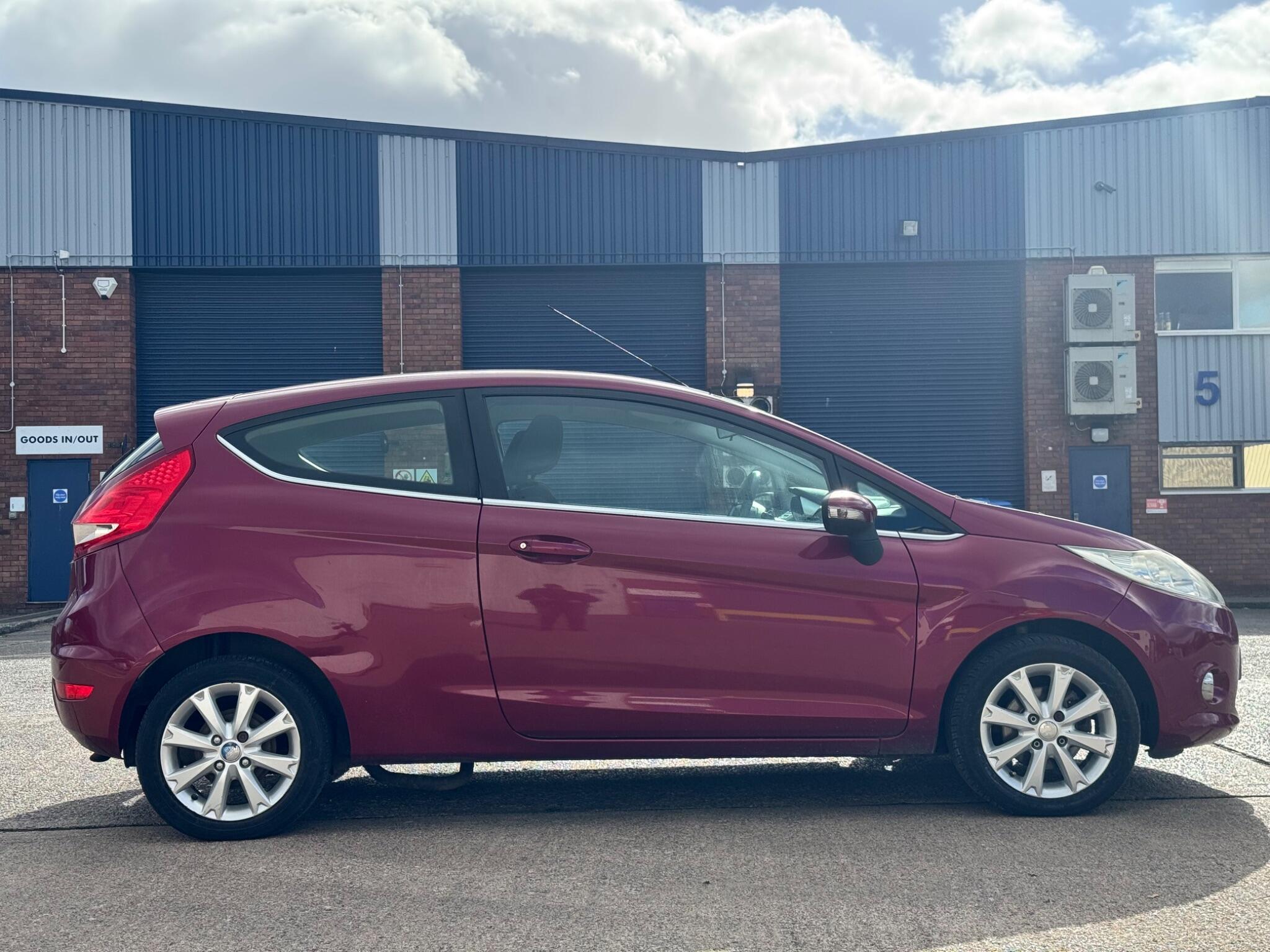 Ford Fiesta view 17