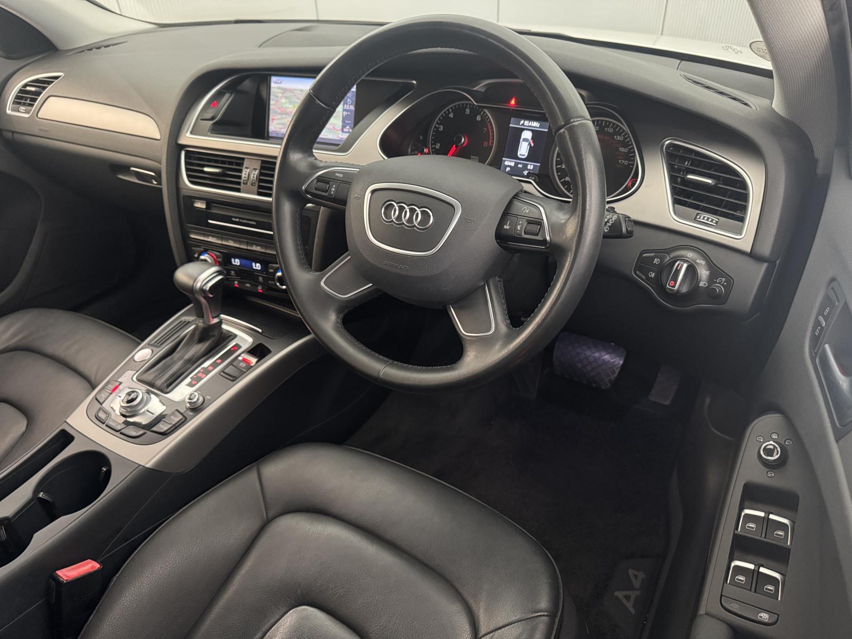 Audi A4 Avant view 56