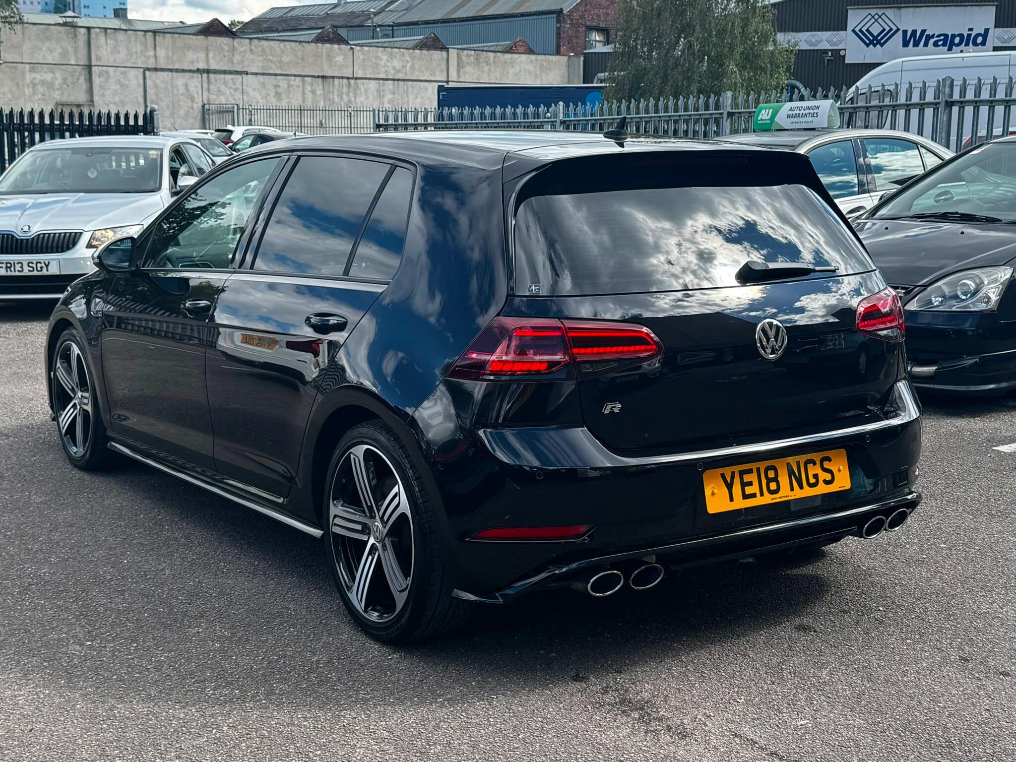 Volkswagen Golf view 9