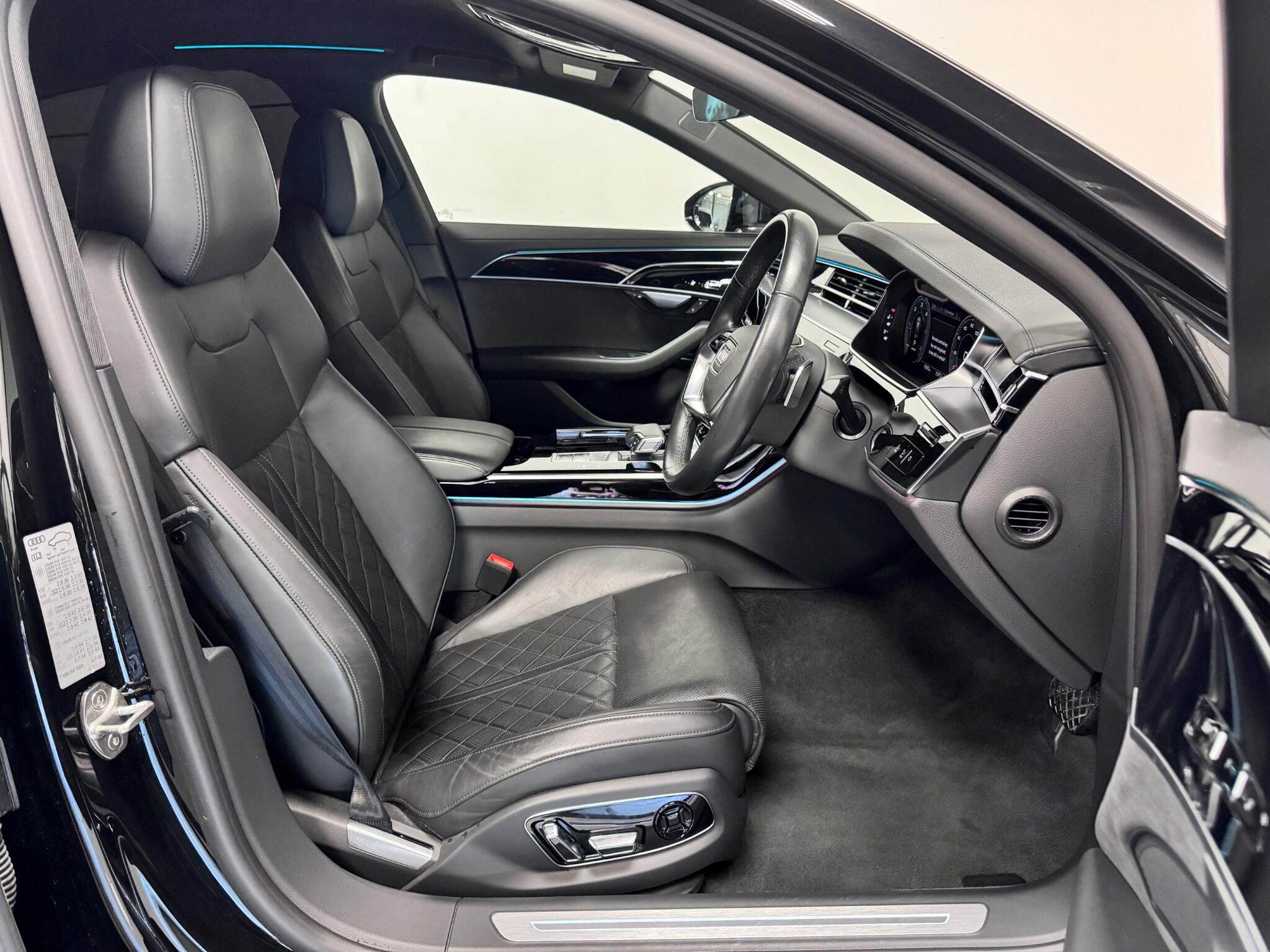 Audi A8 view 22