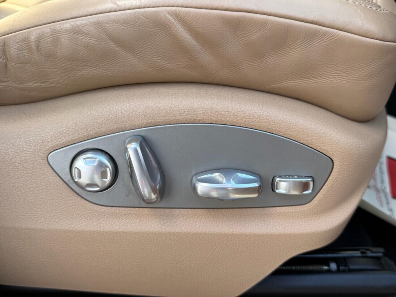Porsche Macan view 30