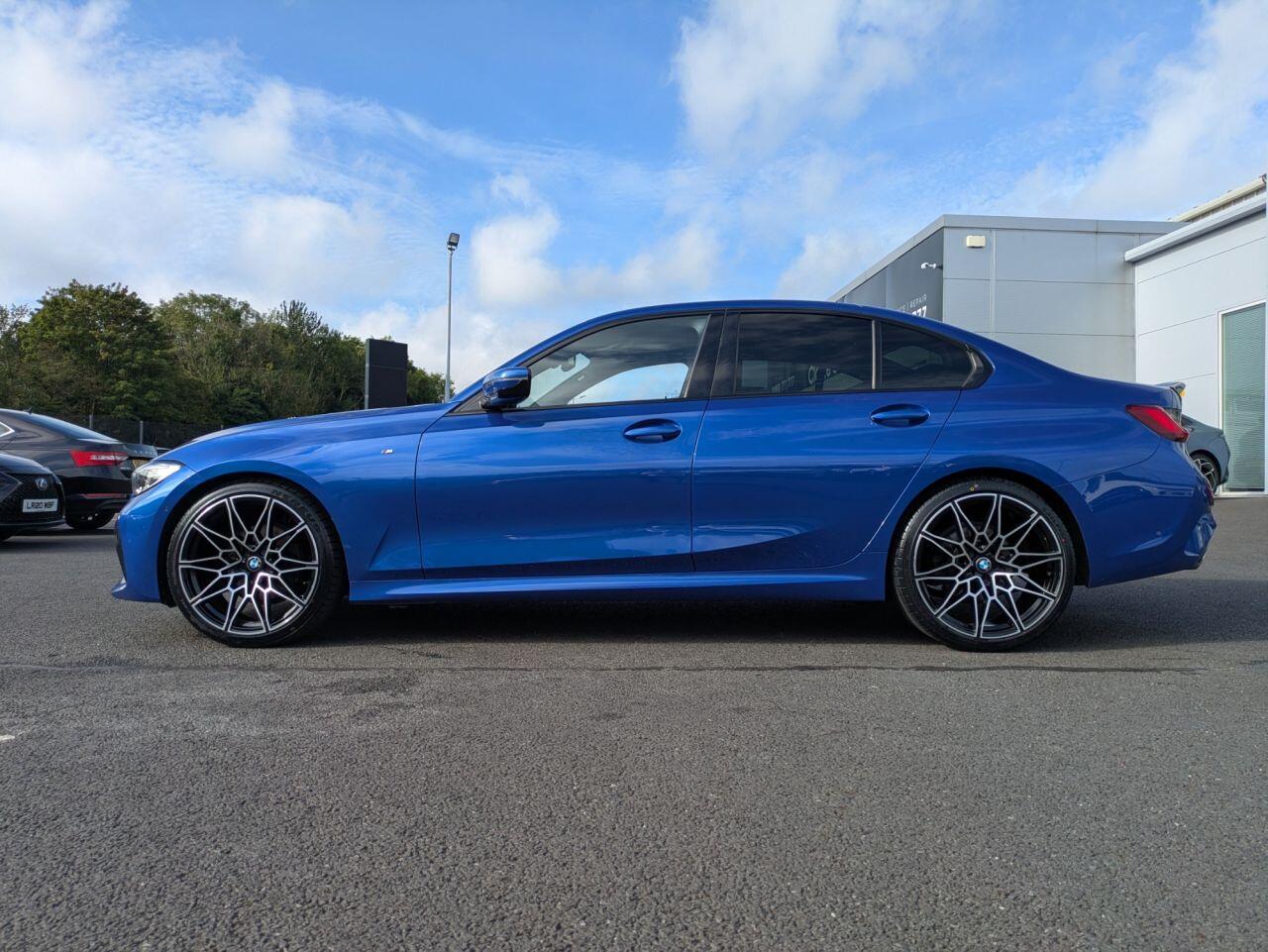 BMW 3 Series view 3