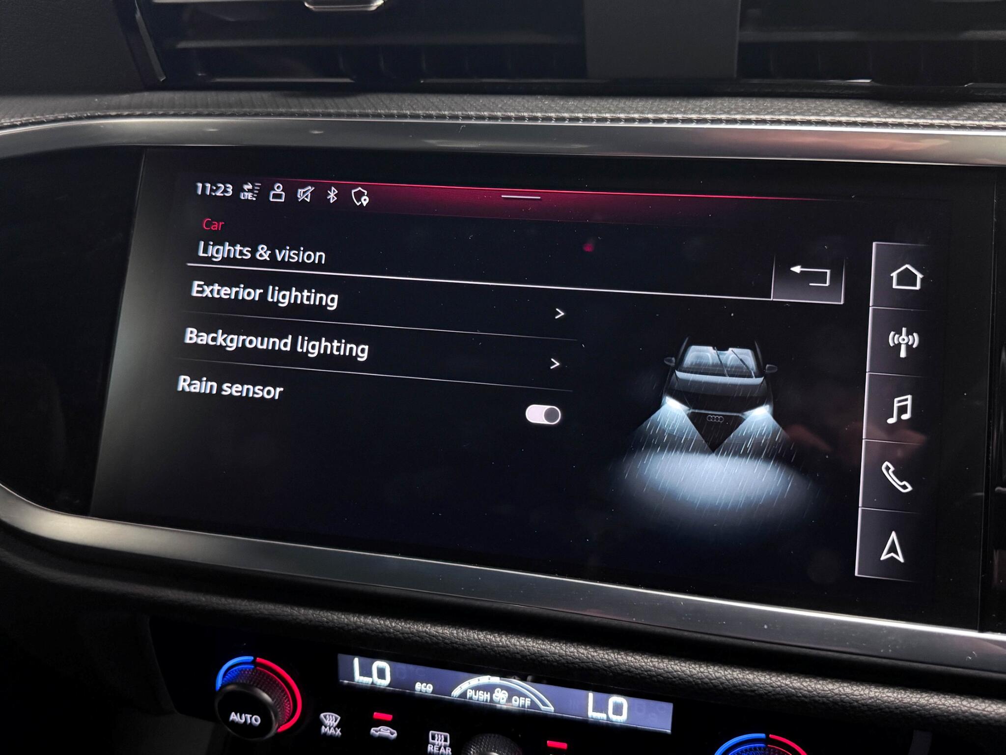 Audi Q3 view 51