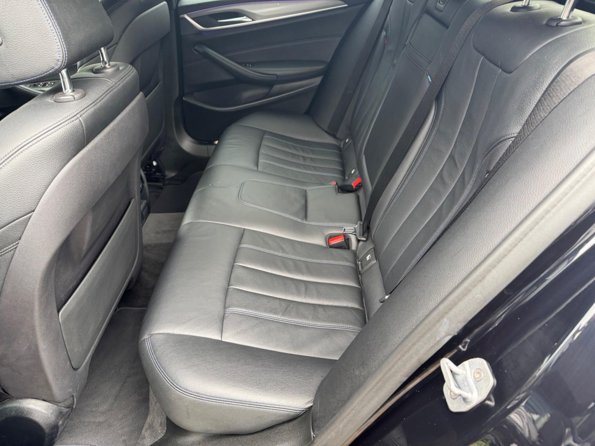 BMW 5 Series view 15