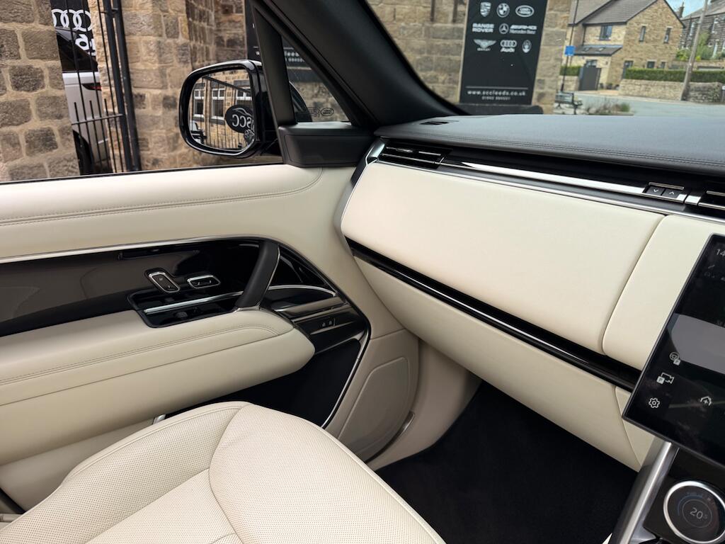 Land Rover Range Rover view 45