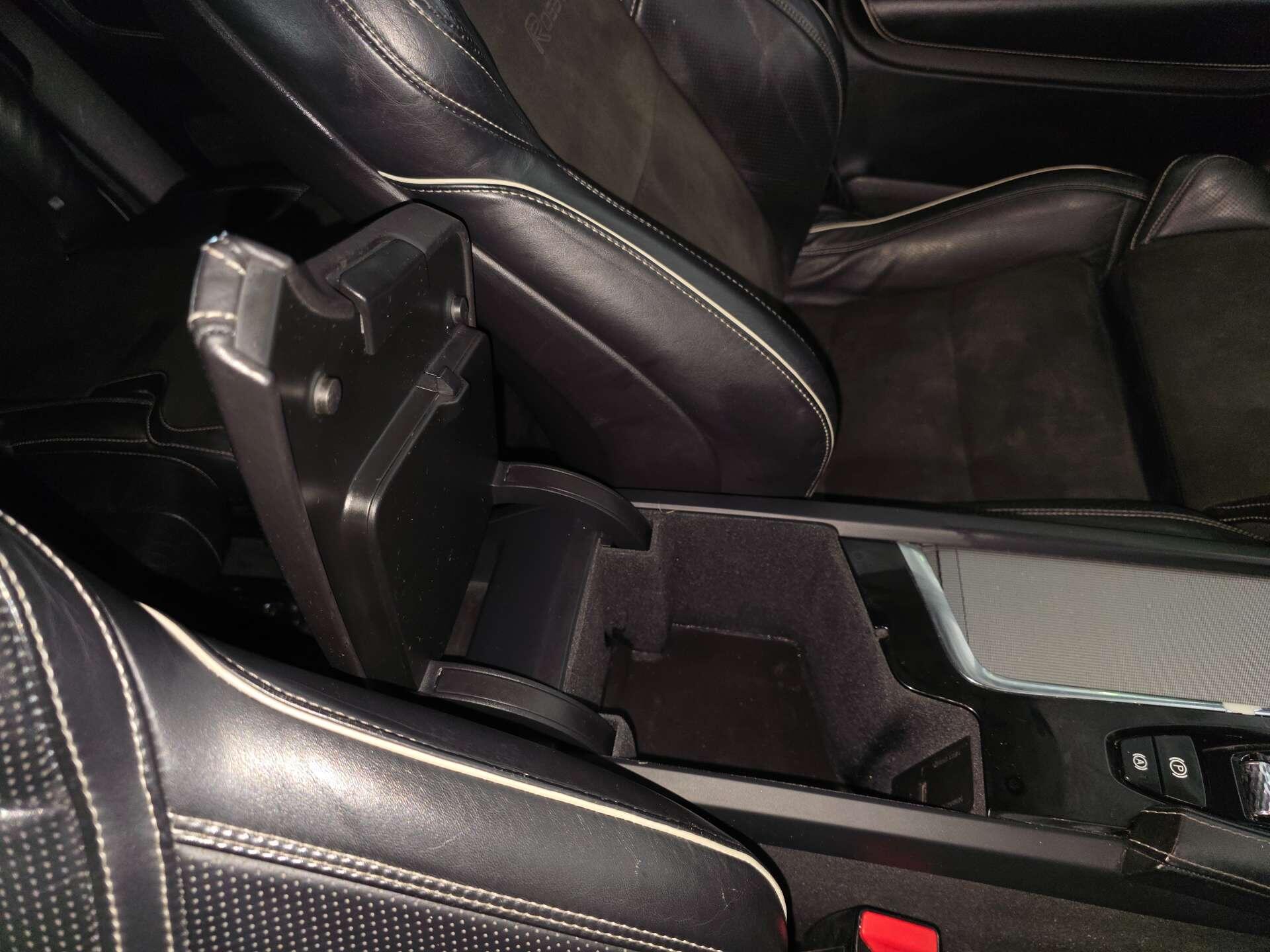 Volvo XC90 view 57