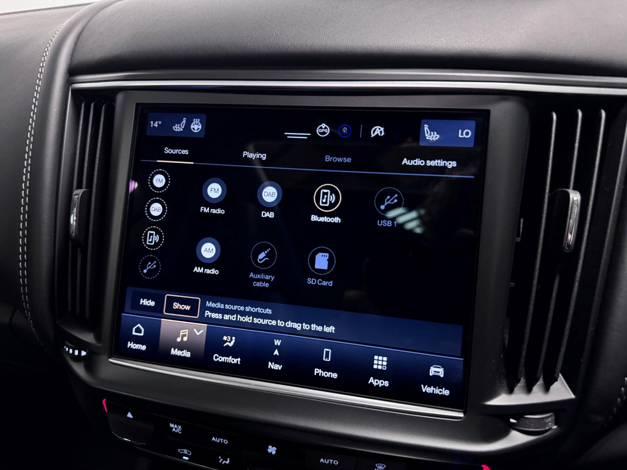Maserati Levante view 44