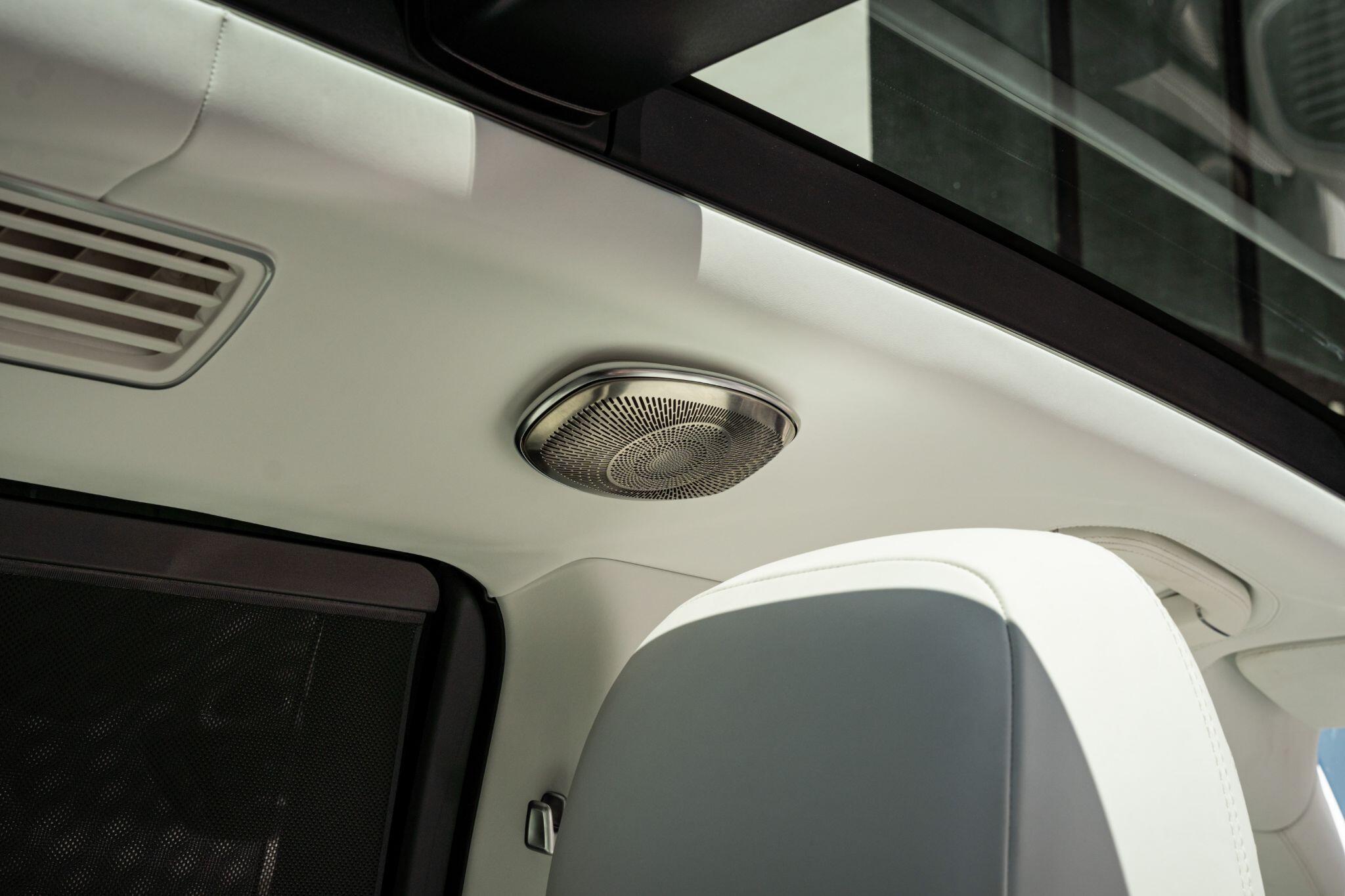 Mercedes-Benz GLS view 23