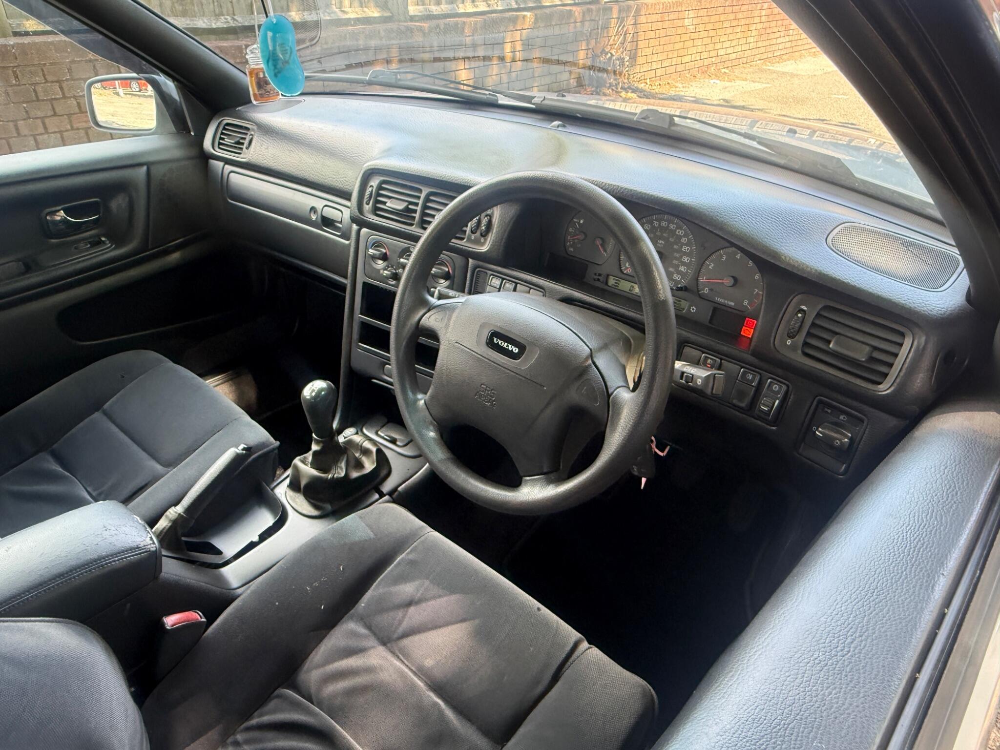Volvo V70 - Image 7
