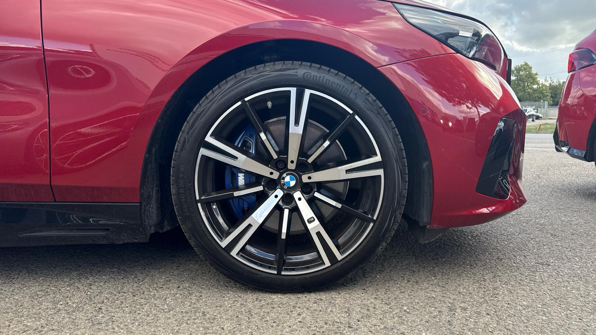 BMW i5 view 14