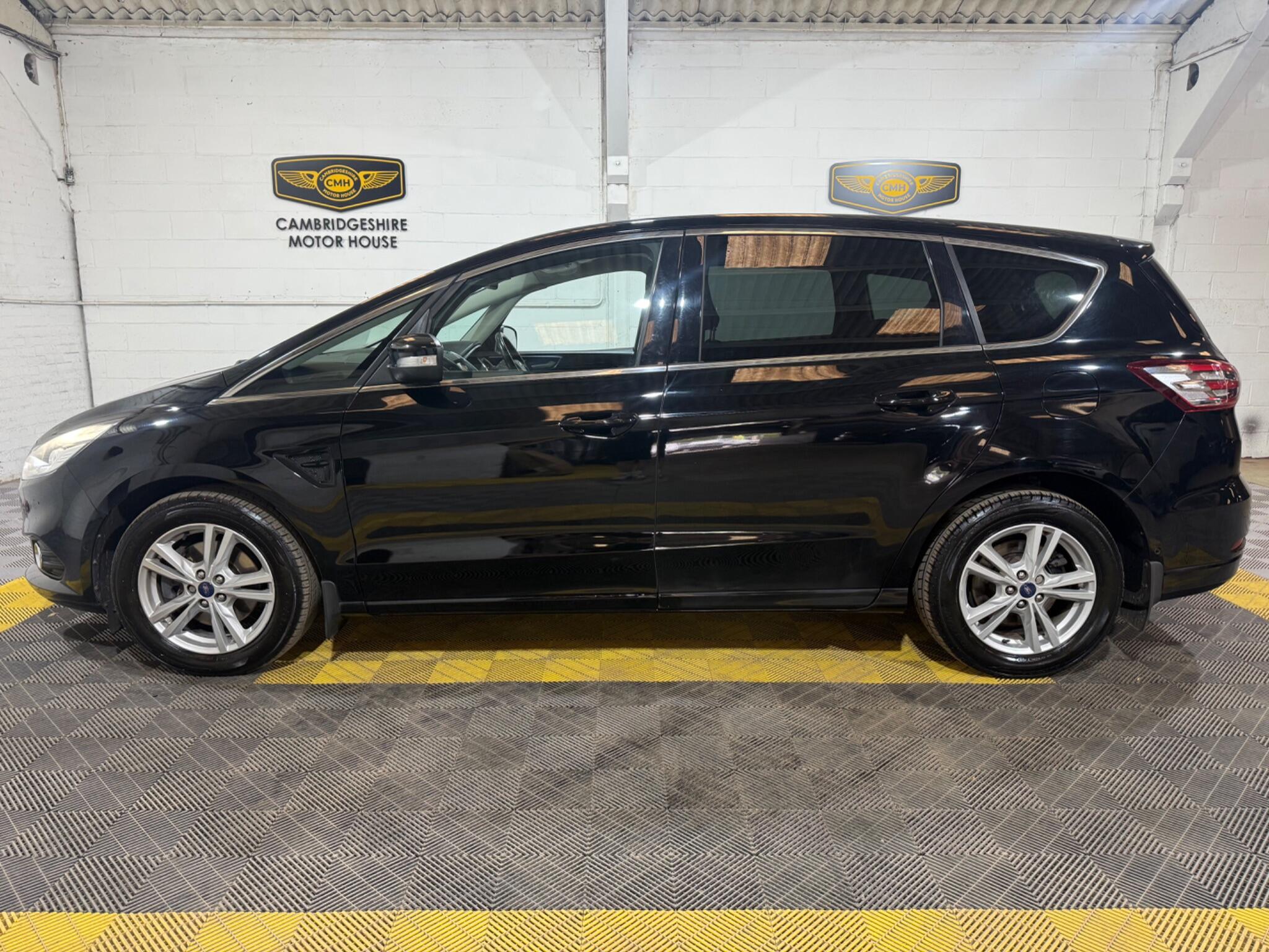 Ford S-Max view 10