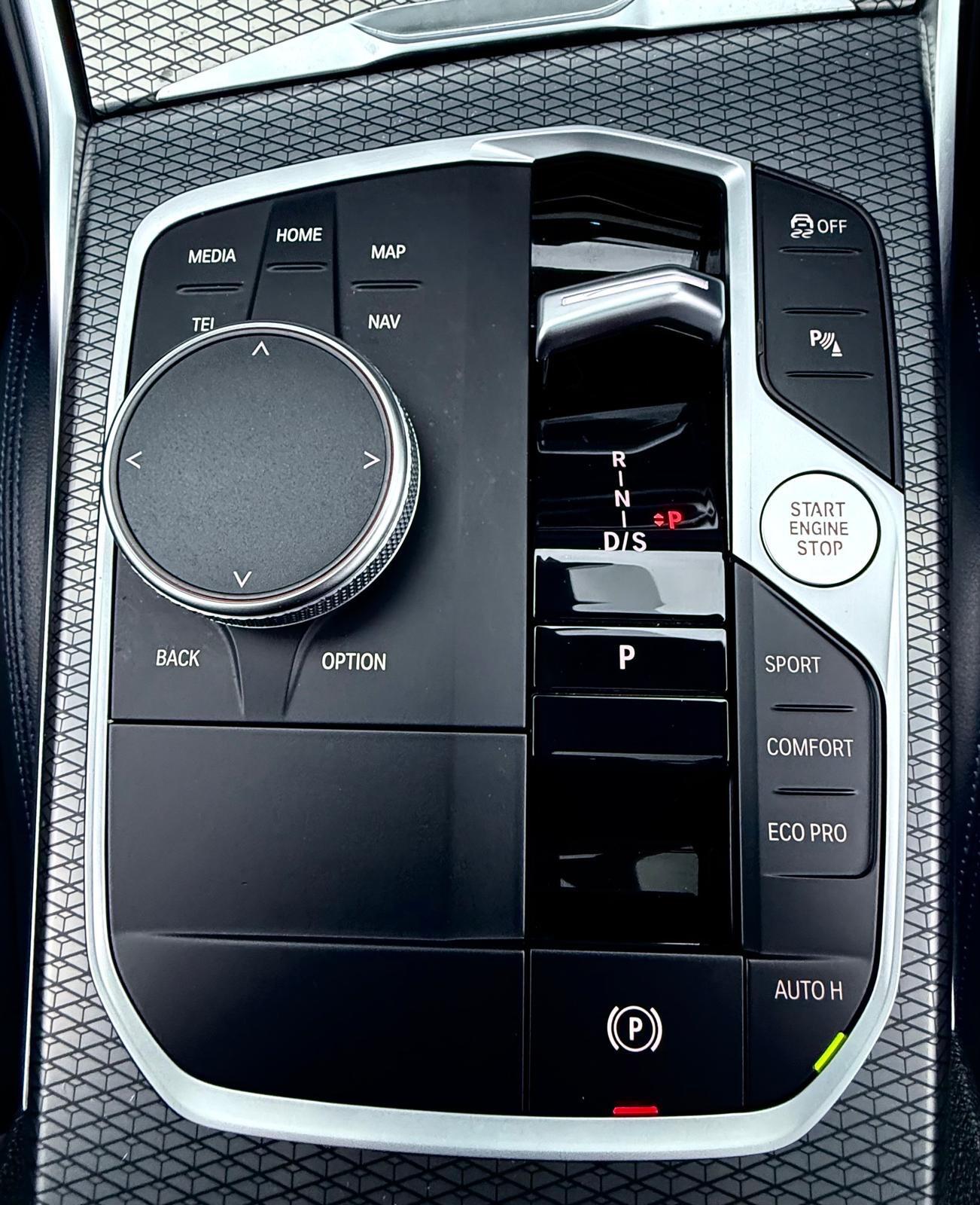 BMW 3 Series view 20