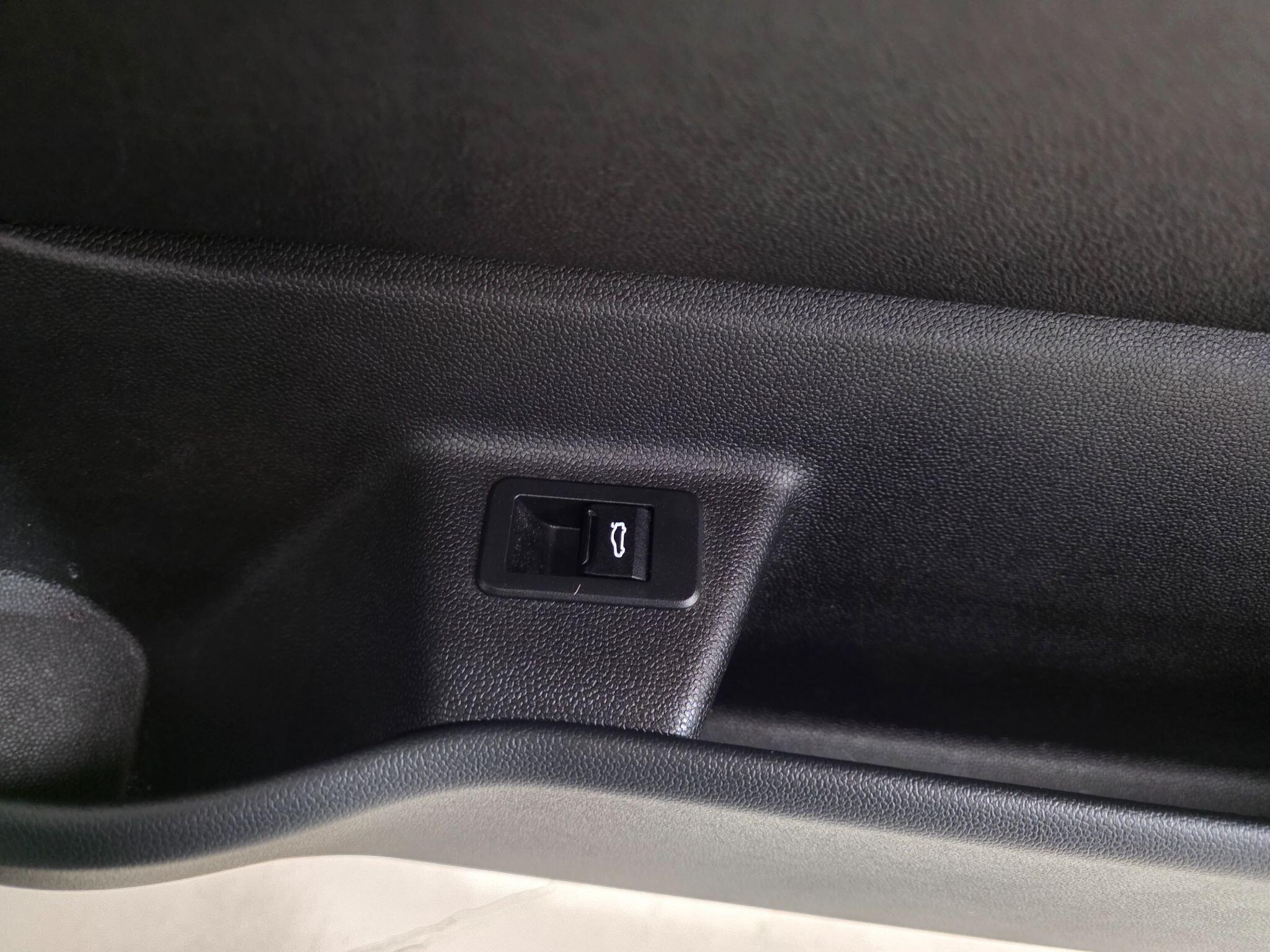 BMW Ix view 18