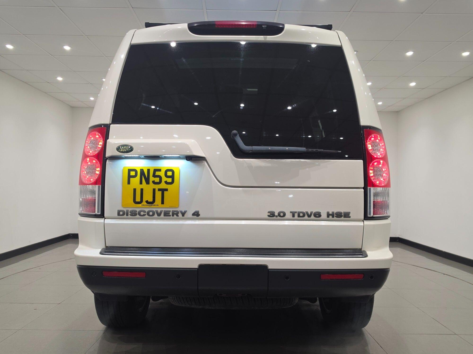 Land Rover Discovery view 14