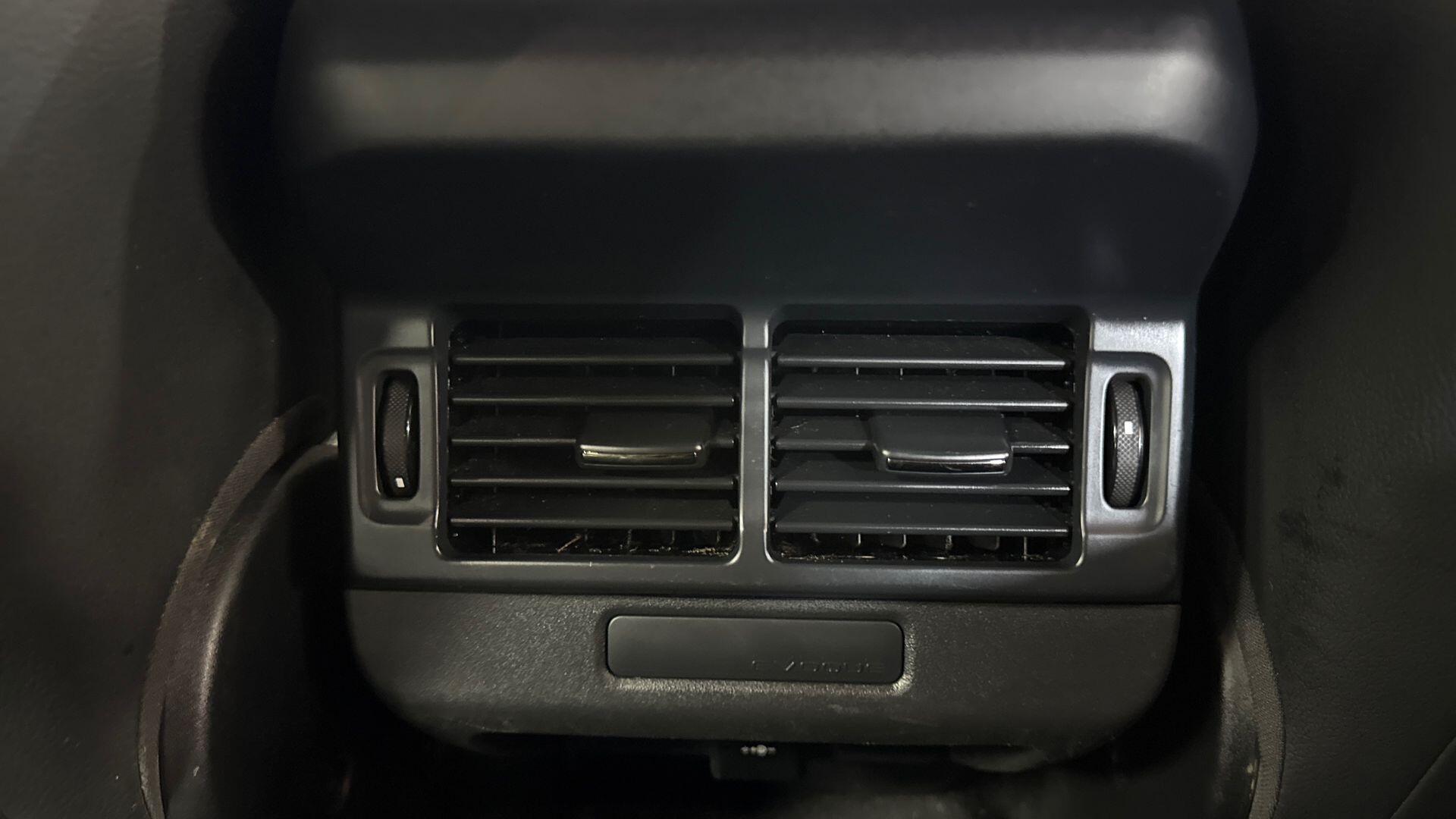 Land Rover Range Rover Evoque view 18