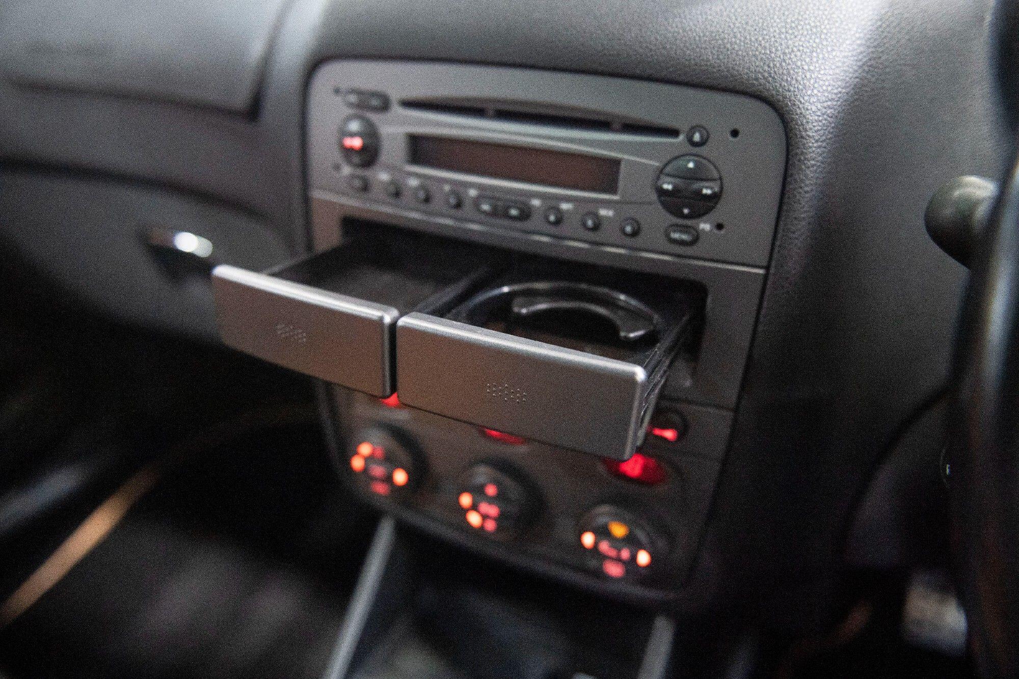 Alfa Romeo 147 view 20