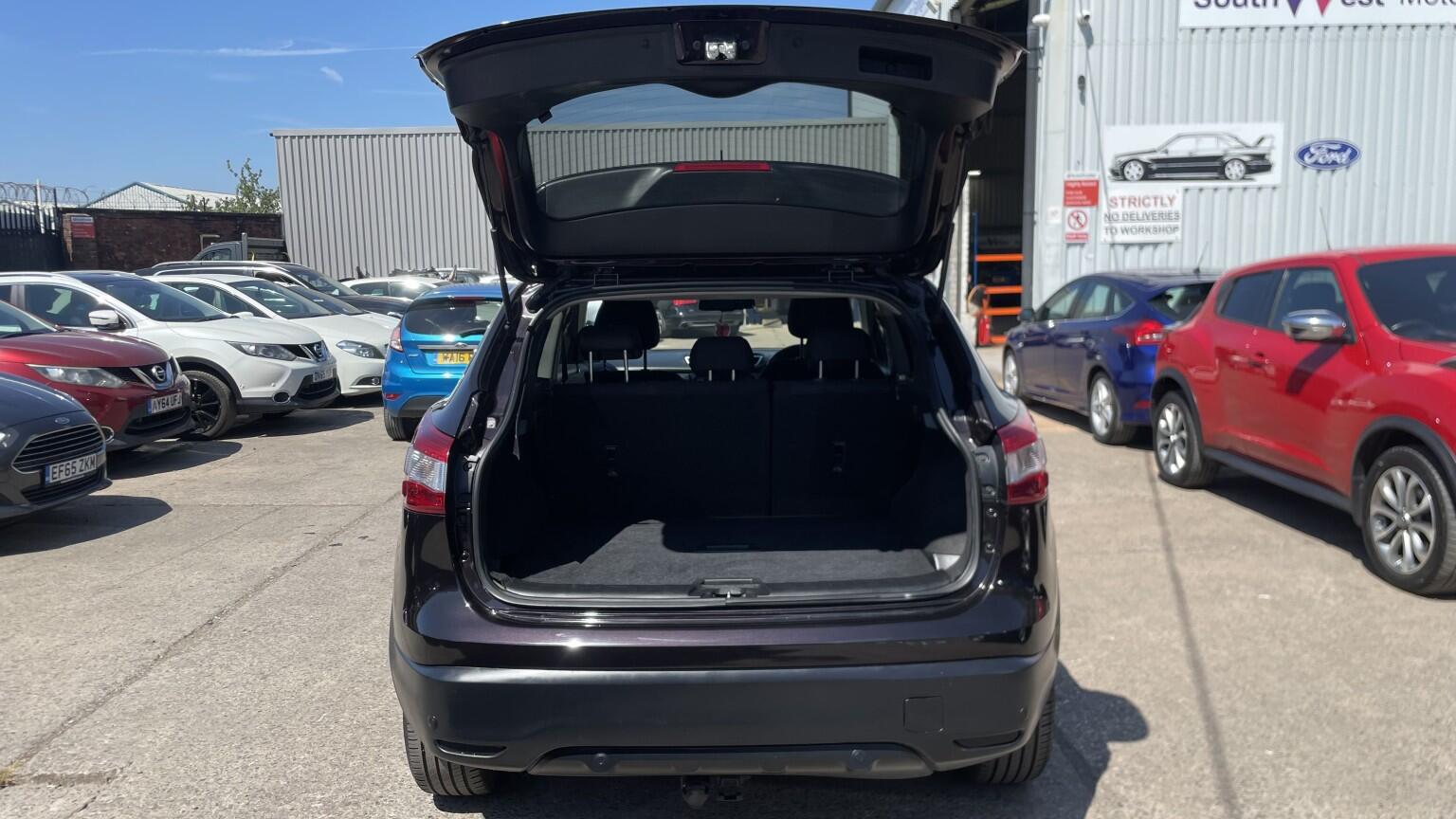 Nissan Qashqai view 9