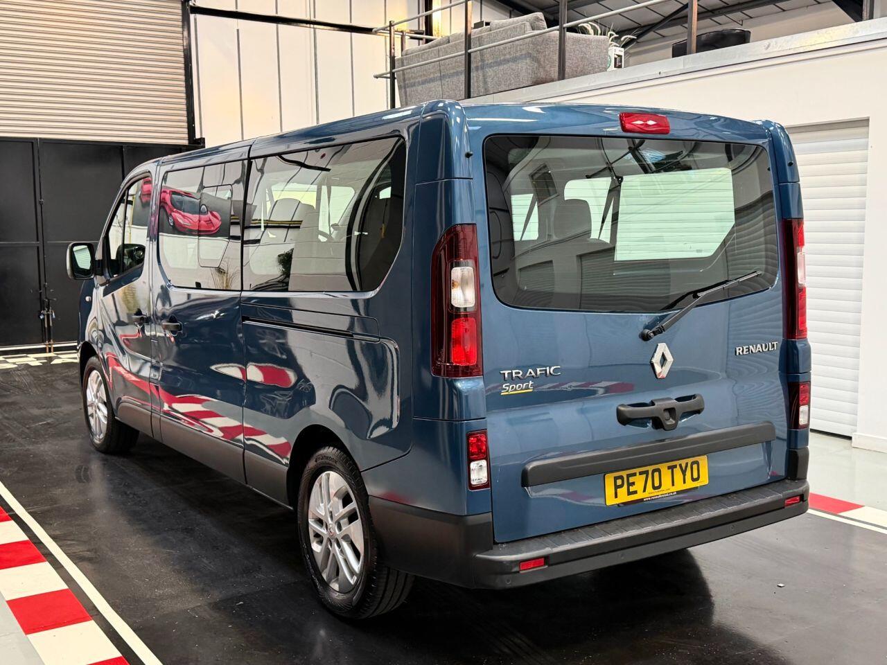 Renault Trafic view 7