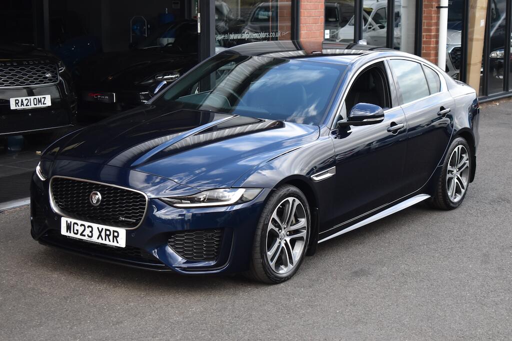 Jaguar Xe view 18