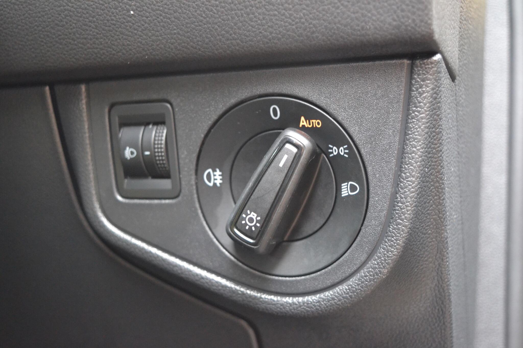 Volkswagen Polo view 18