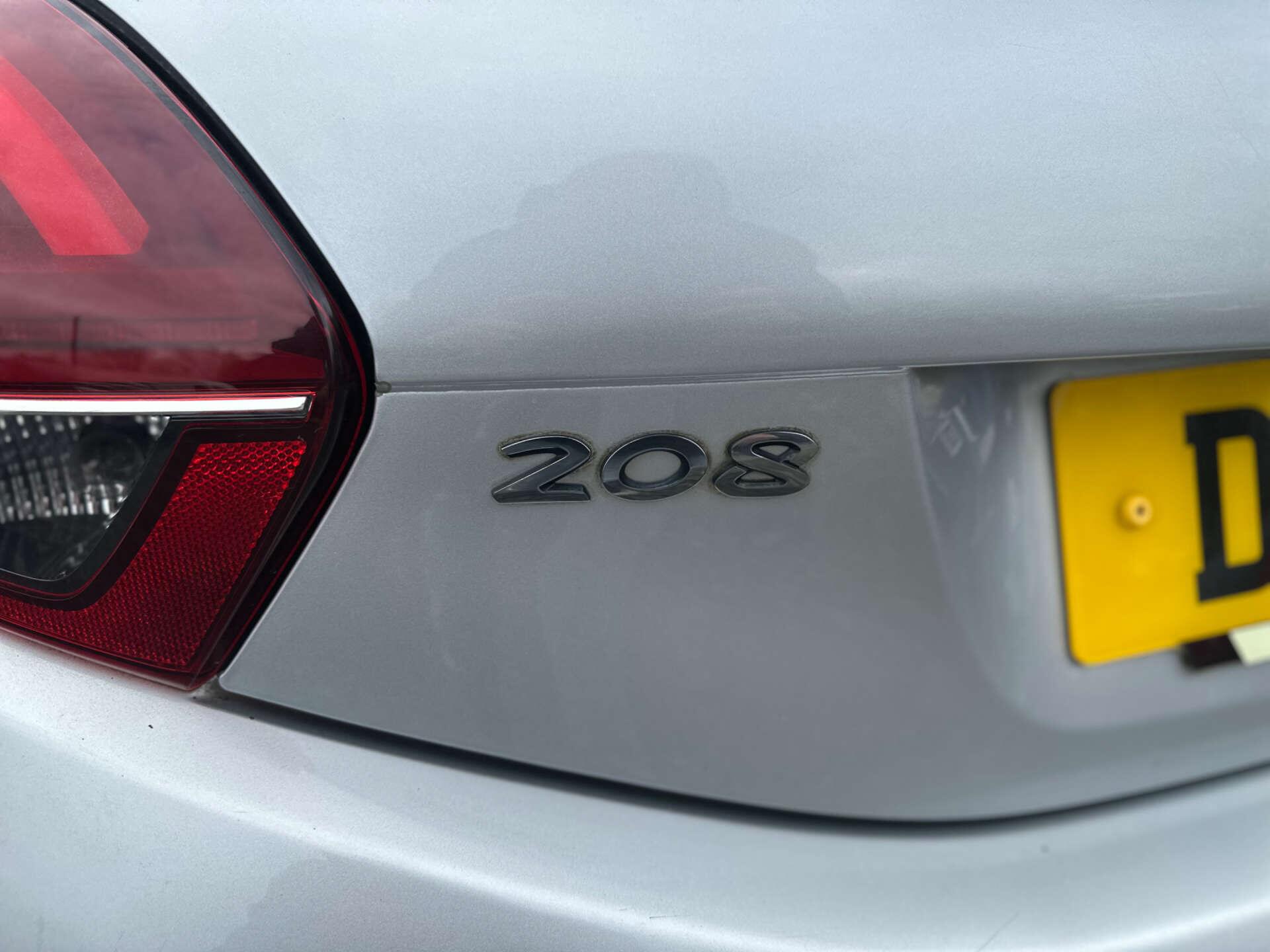 Peugeot 208 view 37