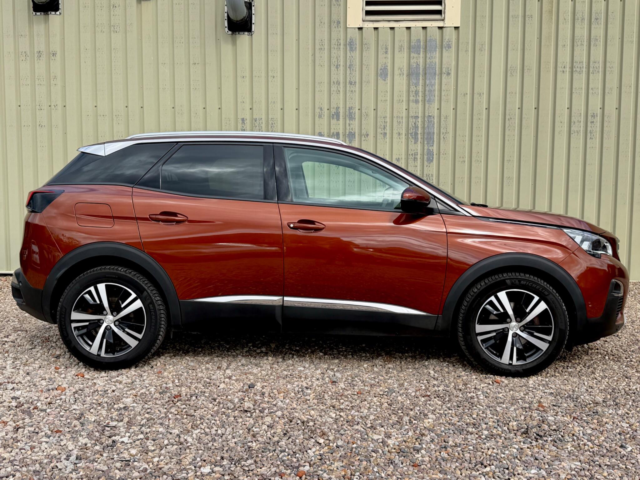 Peugeot 3008 view 8