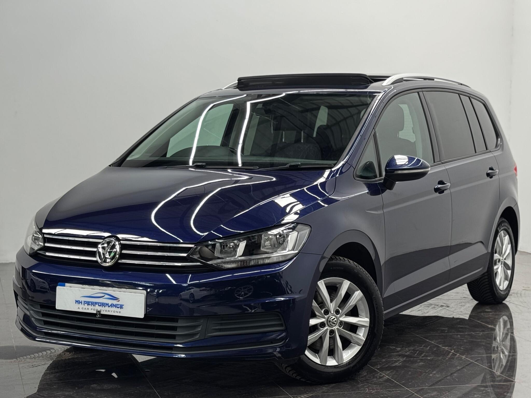 2017 Volkswagen Touran in Blue for sale