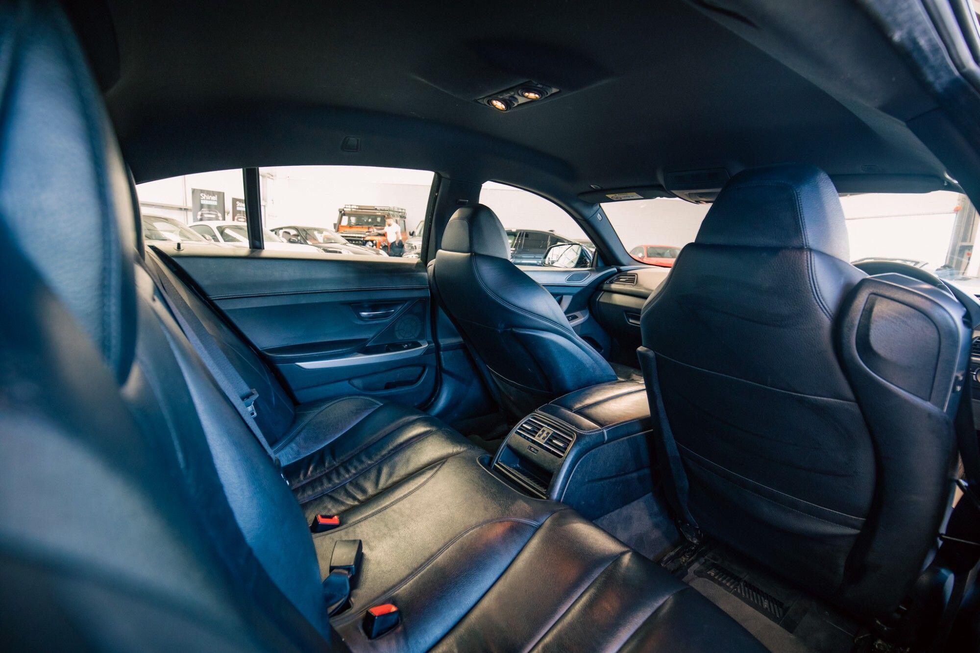 BMW 6 Series view 8