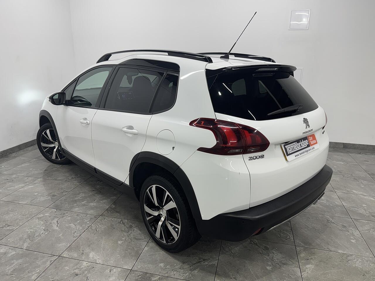 Peugeot 2008 view 5