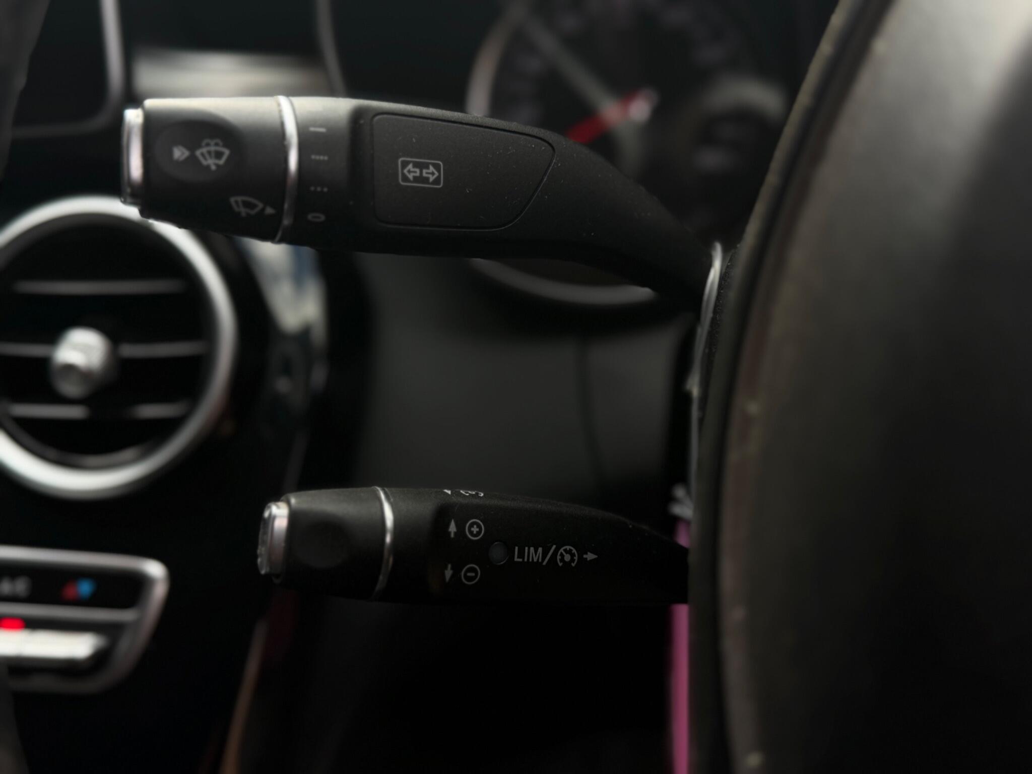 Mercedes-Benz C Class view 24