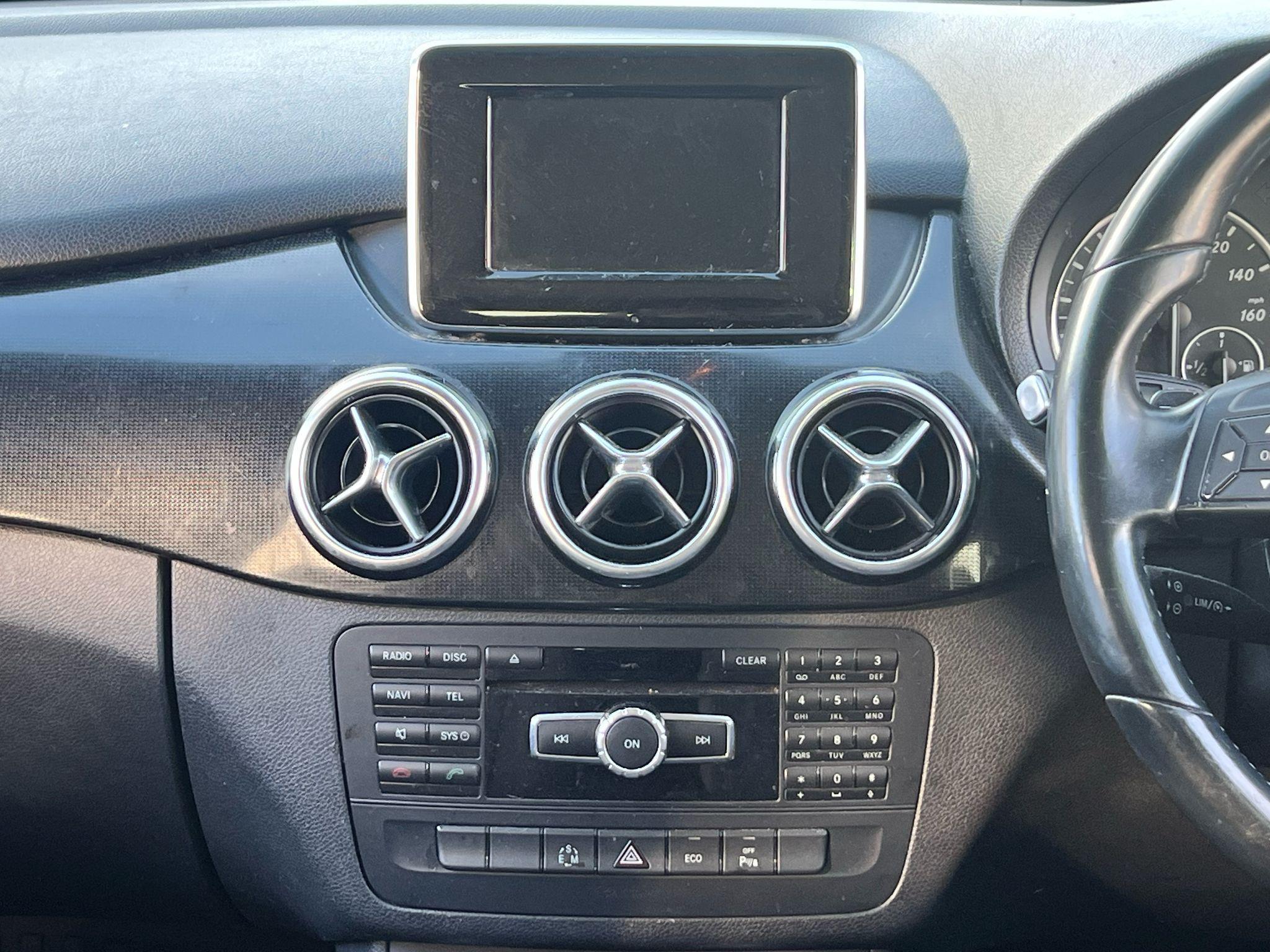 Mercedes-Benz B-Class view 12