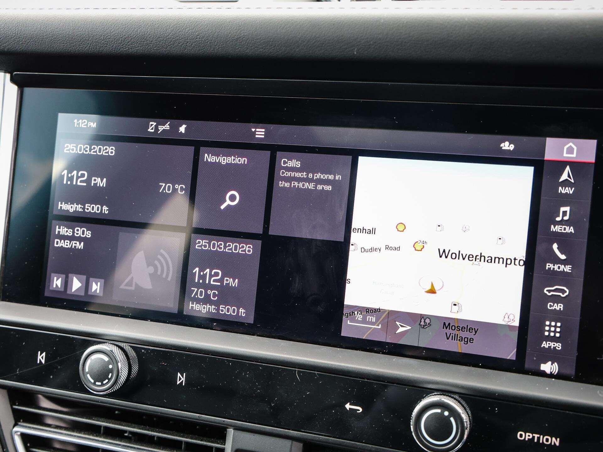 Porsche Macan view 24