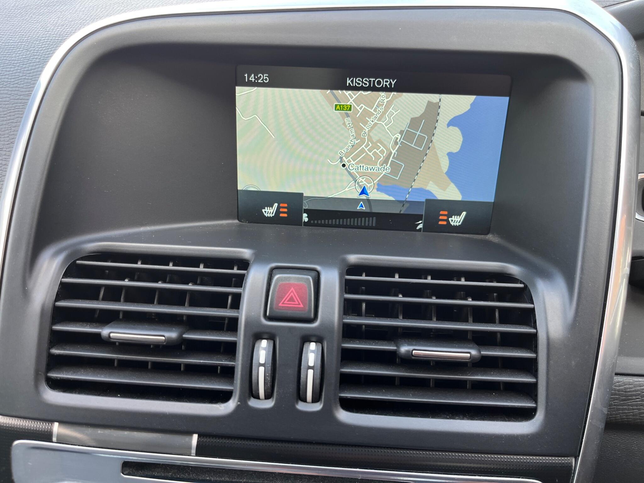 Volvo XC60 view 15