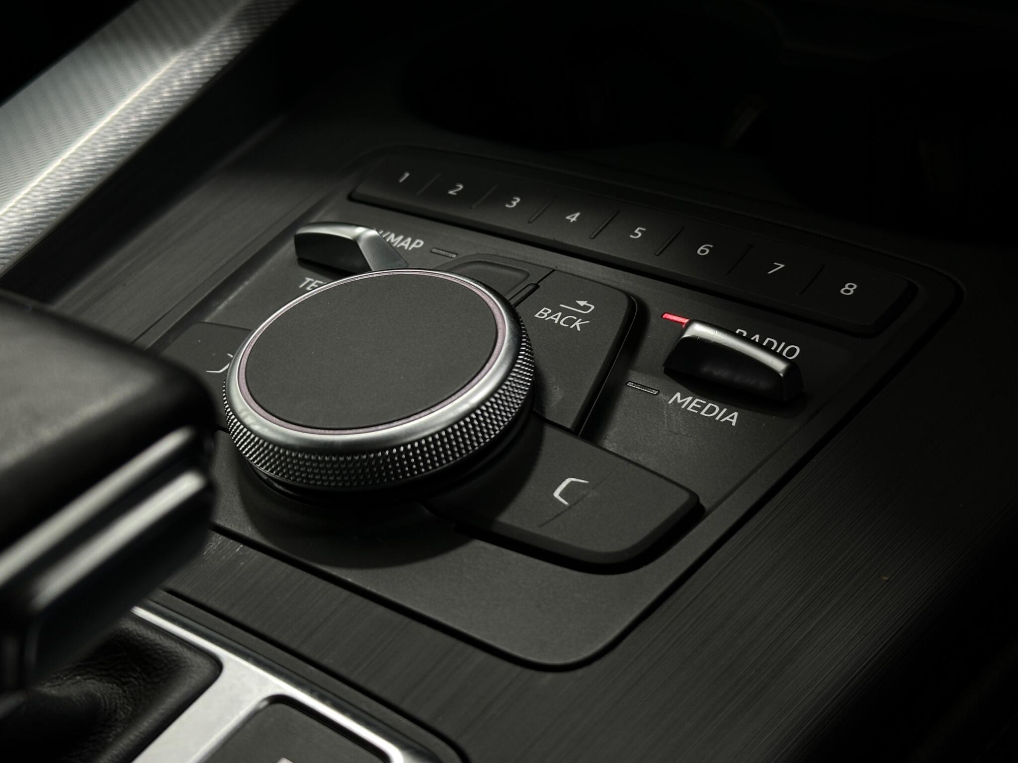 Audi A4 view 21