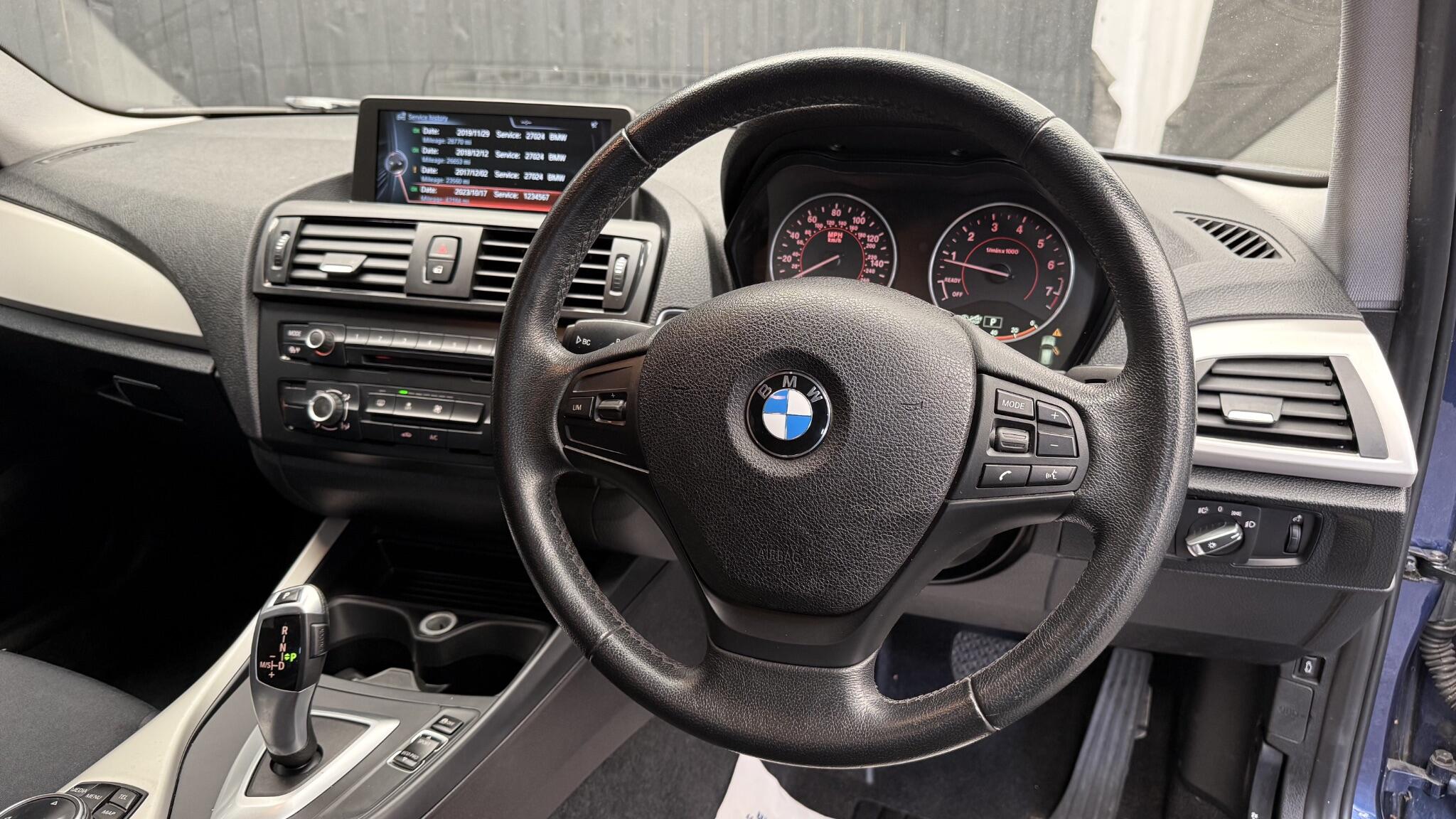 BMW 1 Series view 17