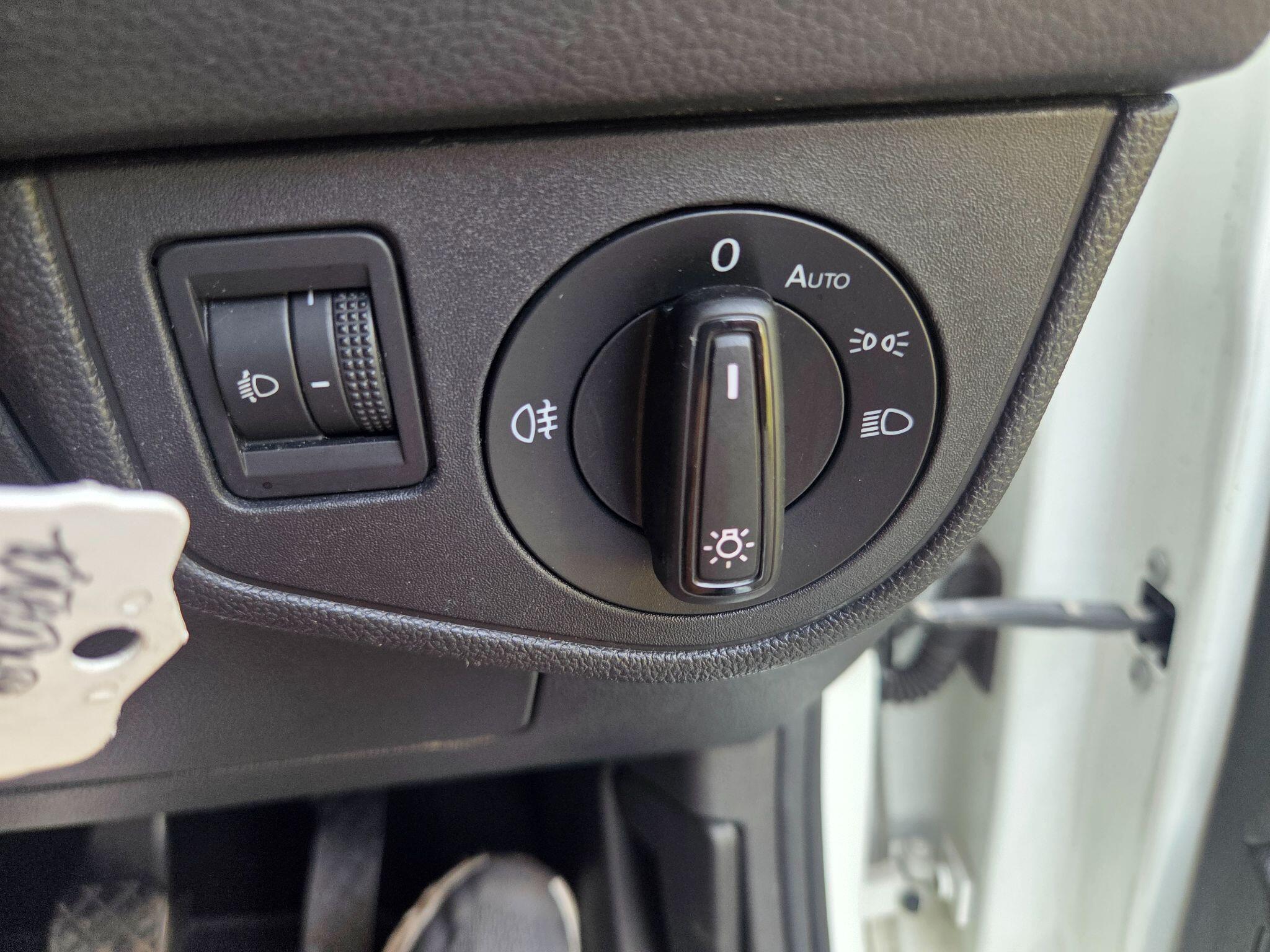 Volkswagen Polo view 16