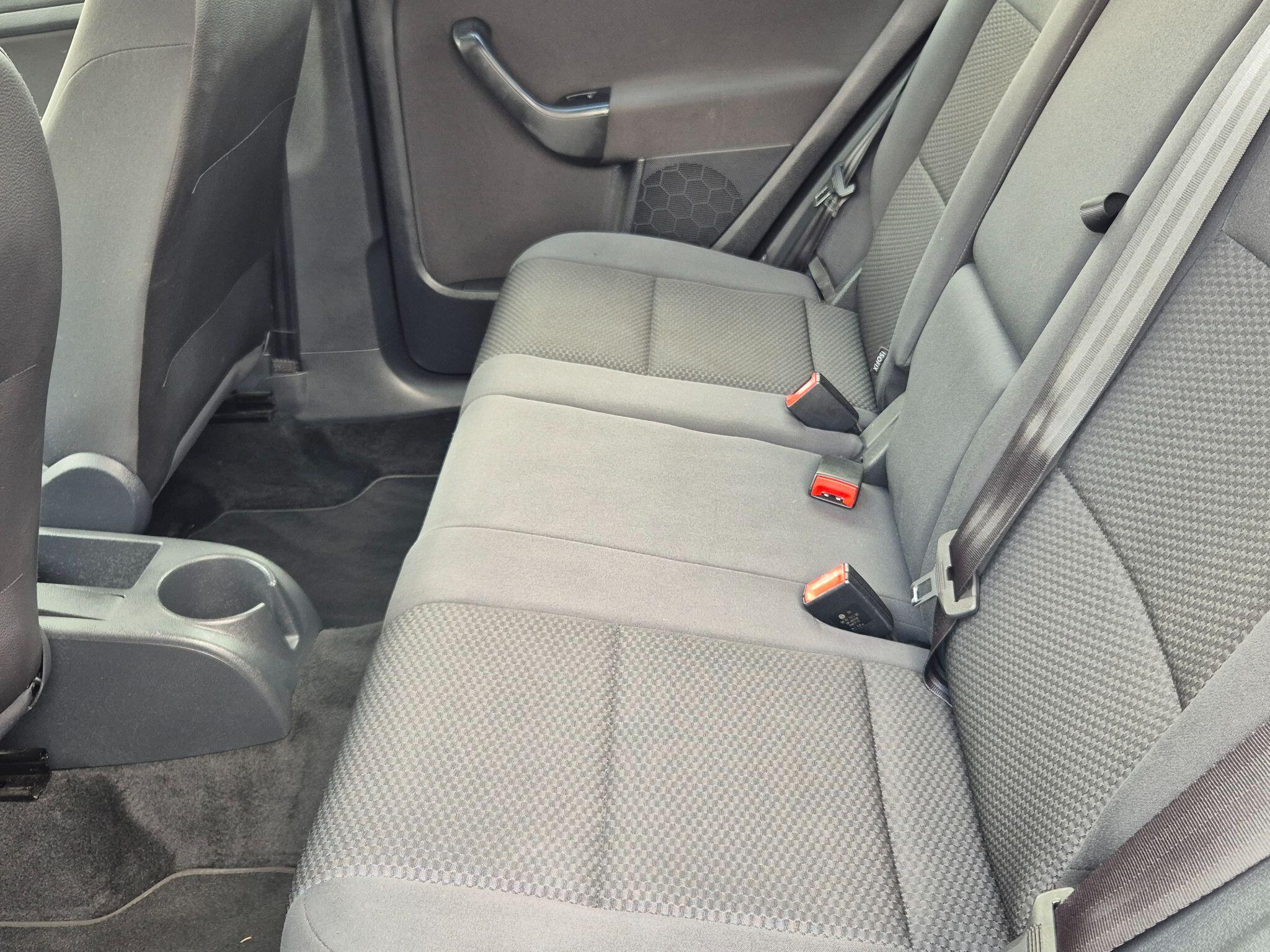 Volkswagen Golf Plus view 17