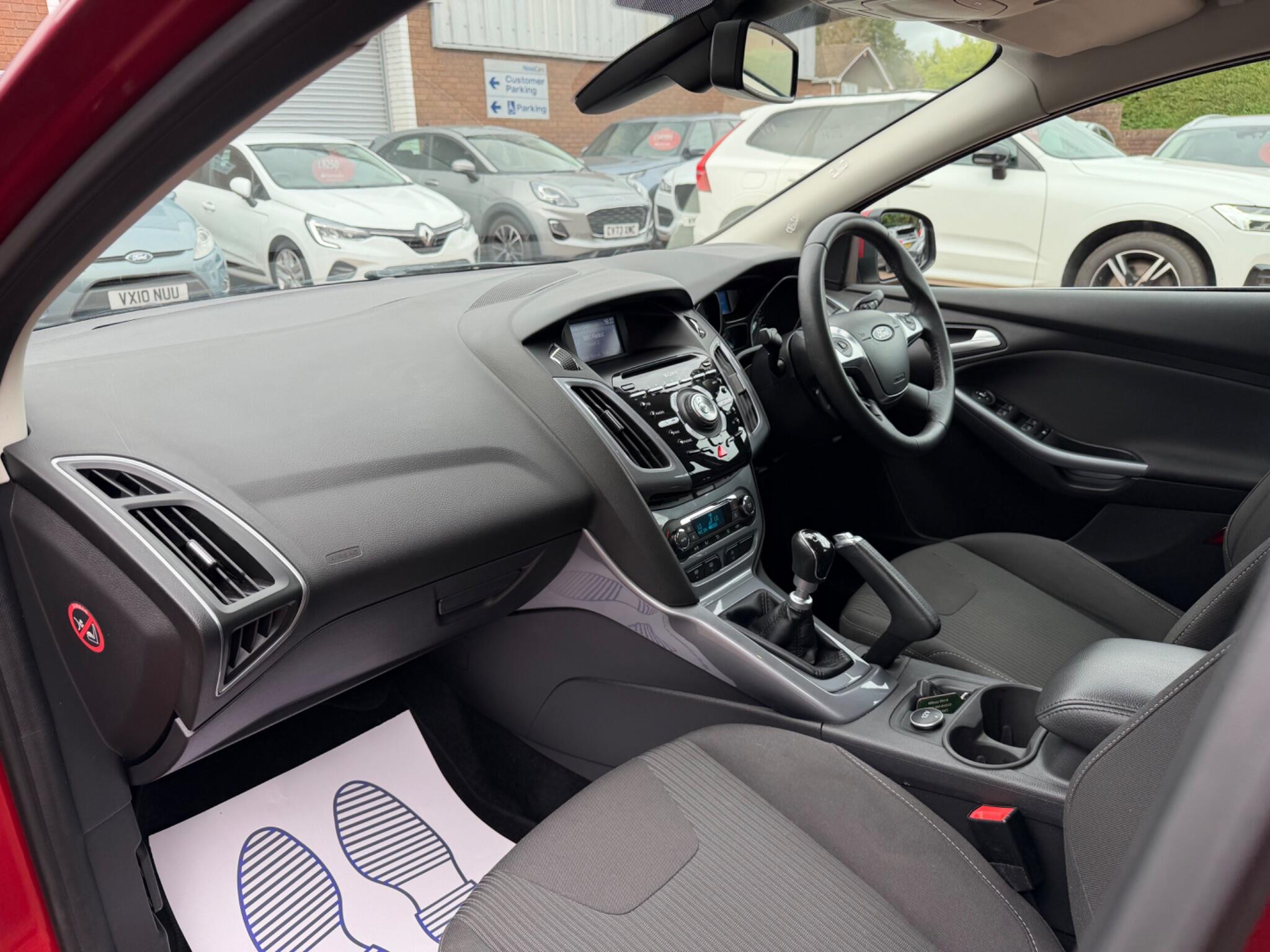 Ford Focus view 65