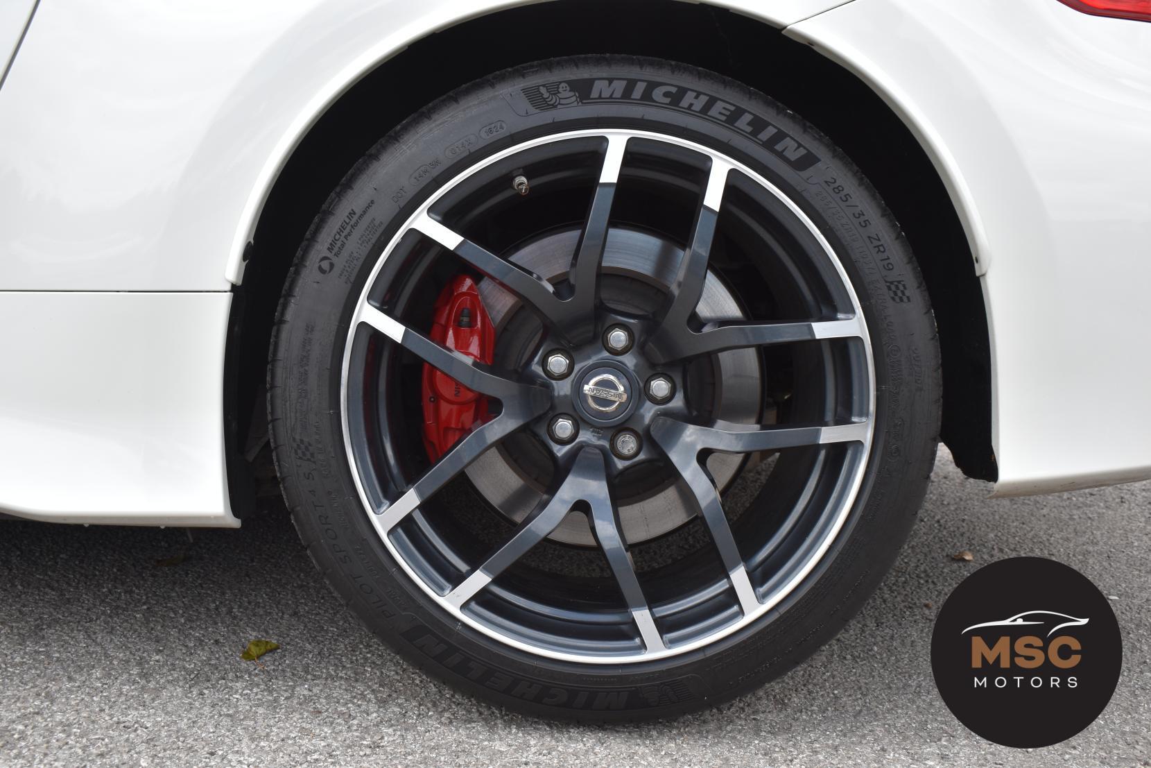 Nissan 370 Z view 35